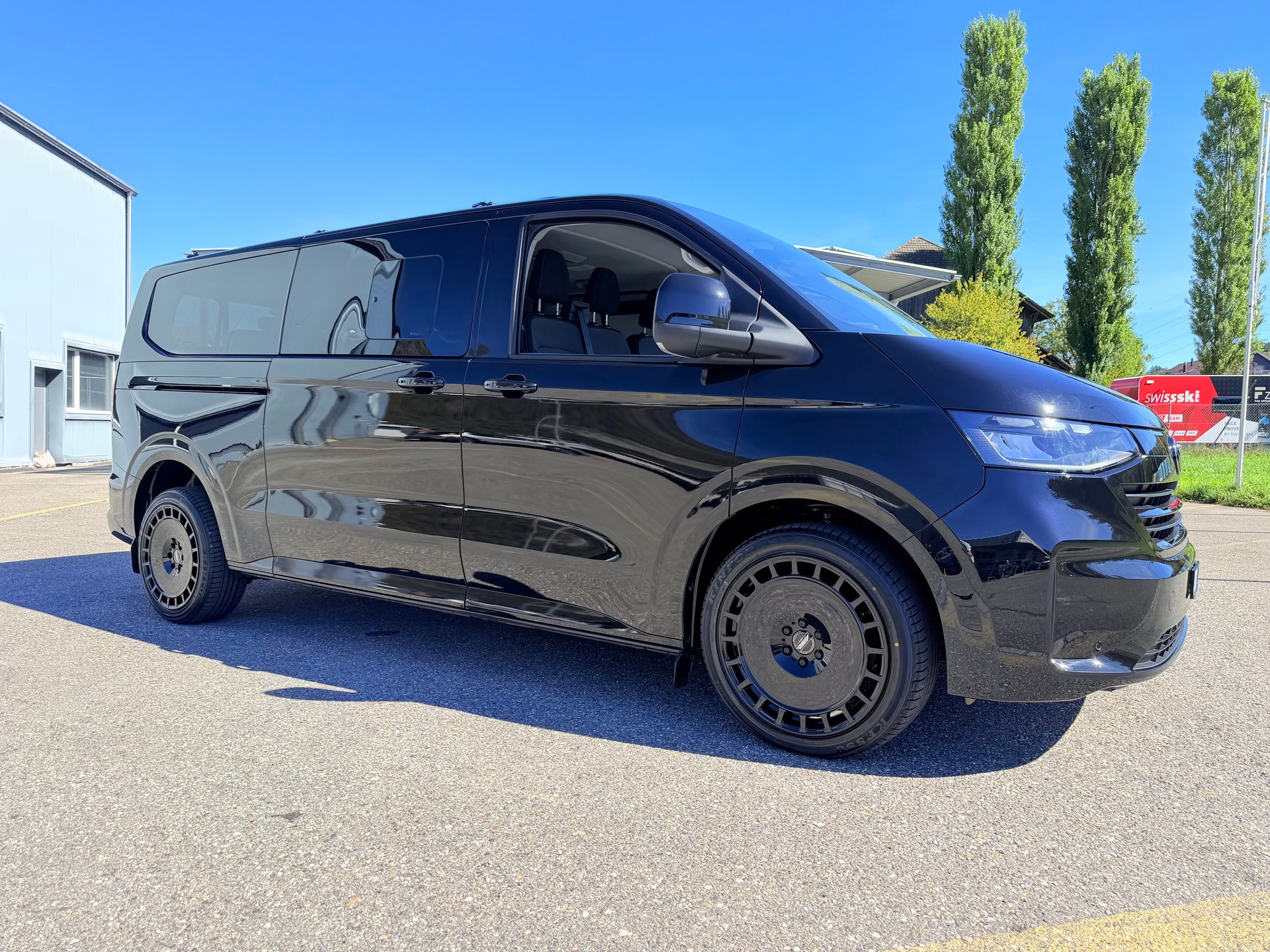 VW 4X4 "LANG CARAVELLE" 9 PLÄTZER. 2.0 TDI LWB 4 MOTION AUTOMAT. CH WAGEN 5 TÜRIG.-image-12
