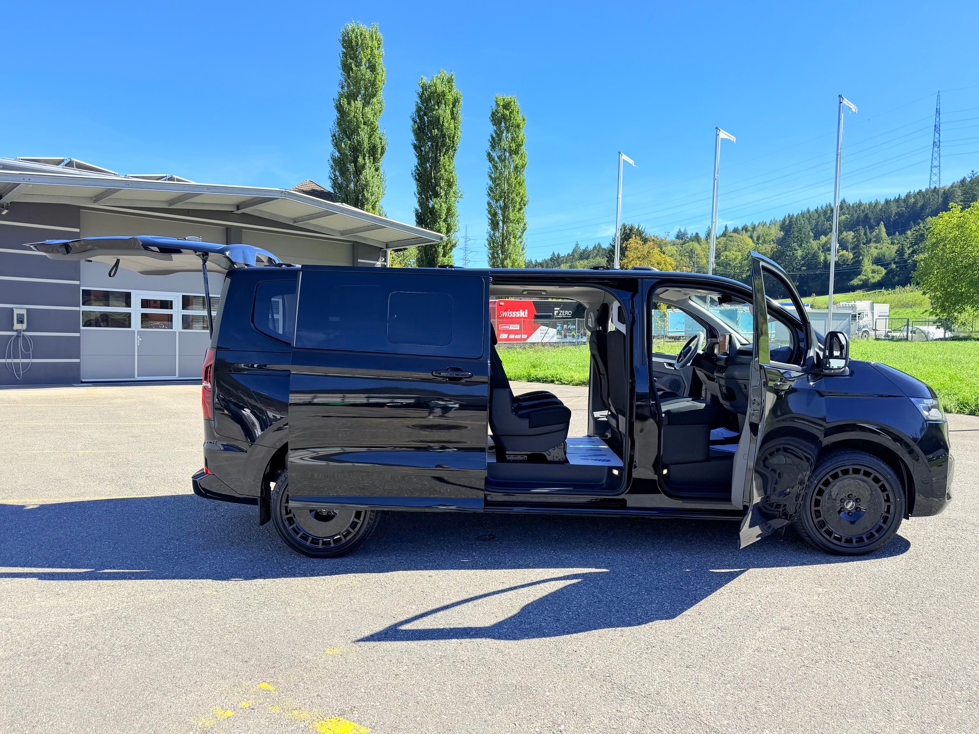 VW 4X4 "LANG CARAVELLE" 9 PLÄTZER. 2.0 TDI LWB 4 MOTION AUTOMAT. CH WAGEN 5 TÜRIG.-image-31