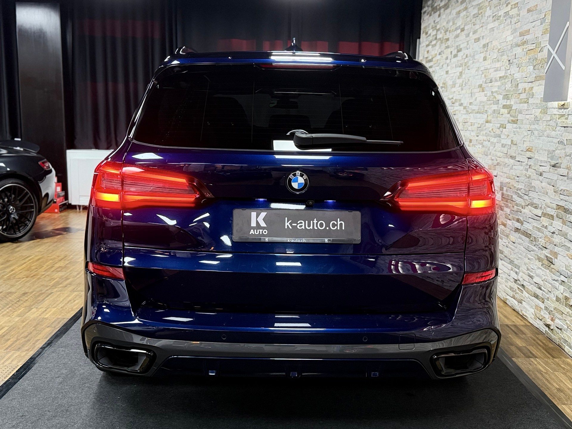BMW X5 xDrive 48V 40d M Sport Steptronic-showroom-element-3