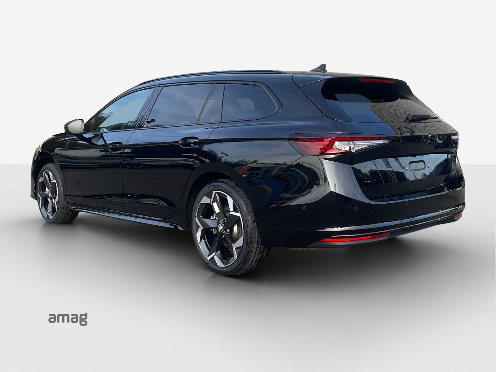 SKODA Superb Combi 2.0 TSI Sportline 4x4 DSG-showroom-element-2