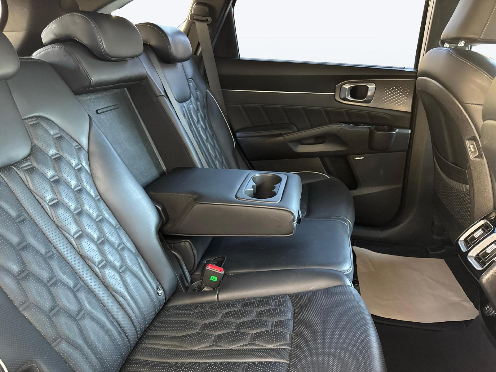 KIA Sorento 1.6 T-GDi Plug-in Hybrid Style-image-9