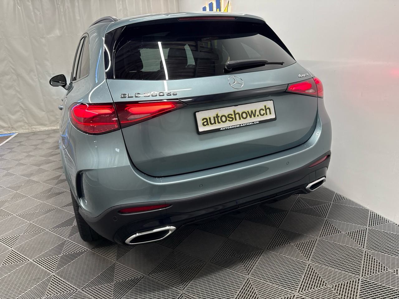 MERCEDES-BENZ GLC 300 de 4Matic EQ Star 9G-Tronic-image-15