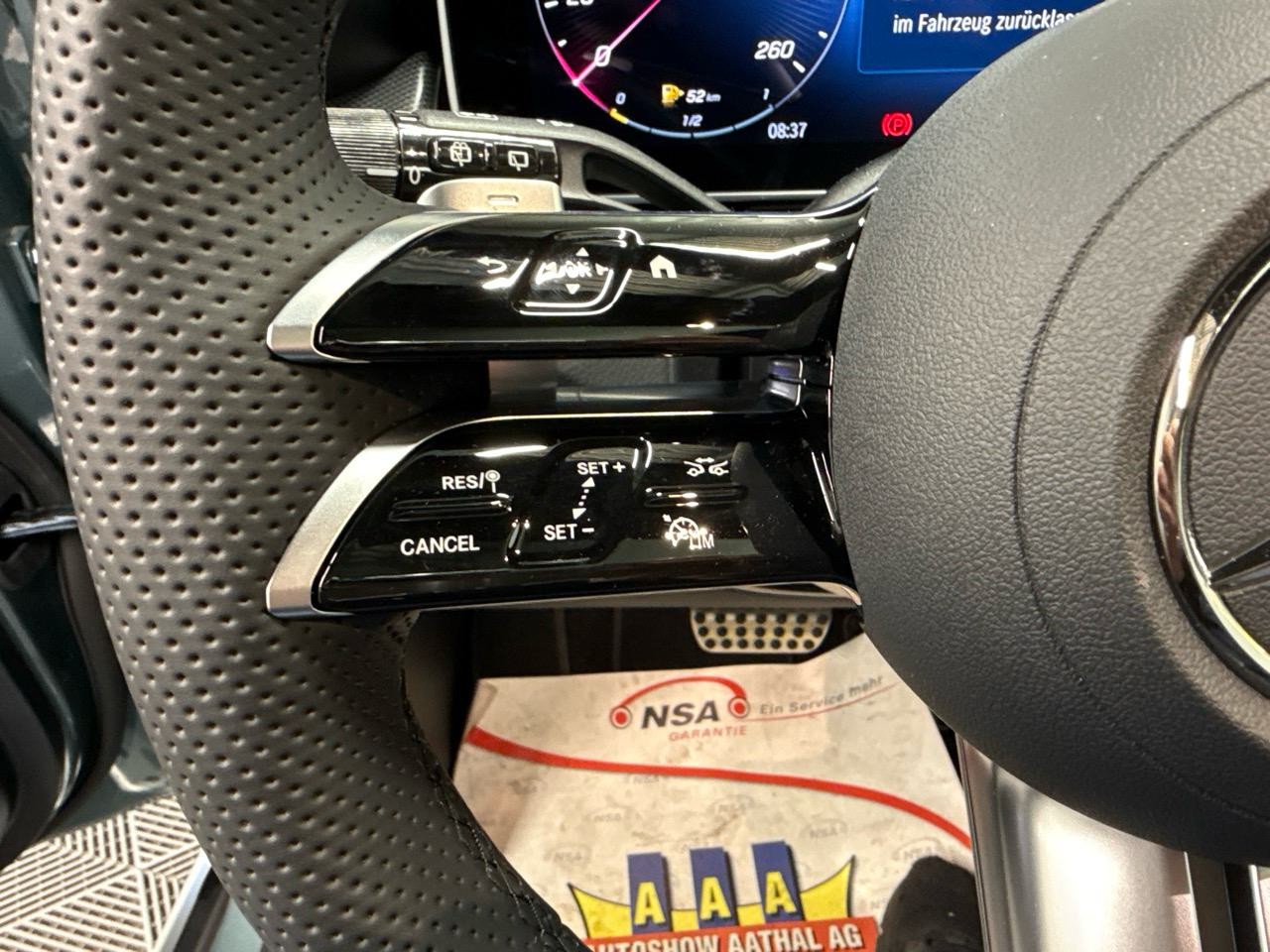MERCEDES-BENZ GLC 300 de 4Matic EQ Star 9G-Tronic-image-9