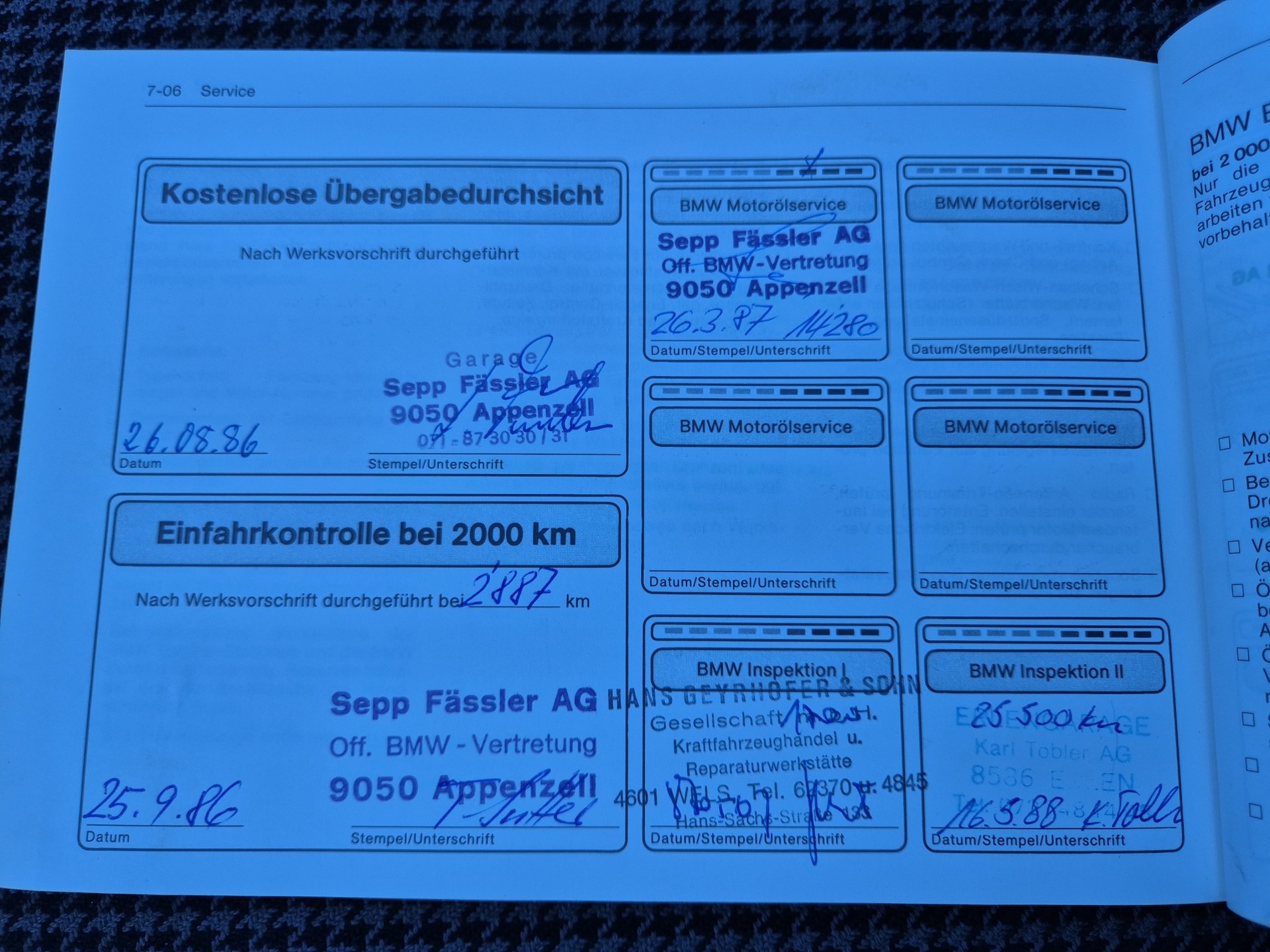 BMW 323i CH-image-20
