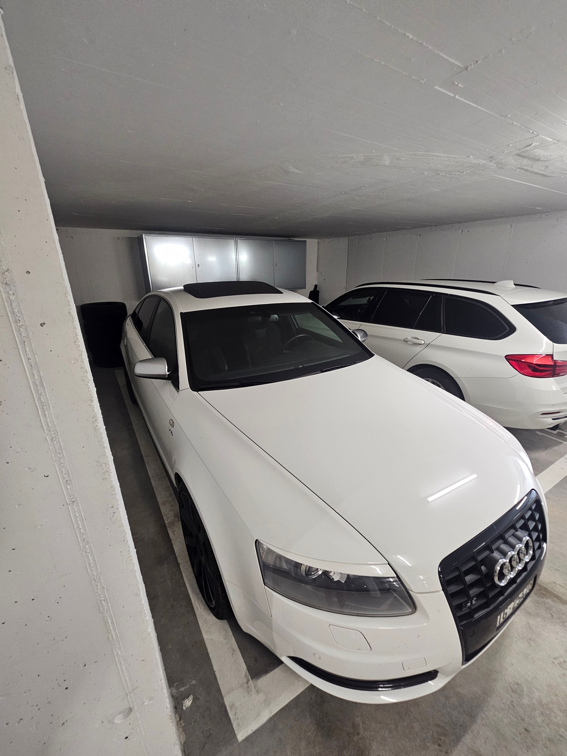 AUDI 5.2 V10 FSI quattro-image-4