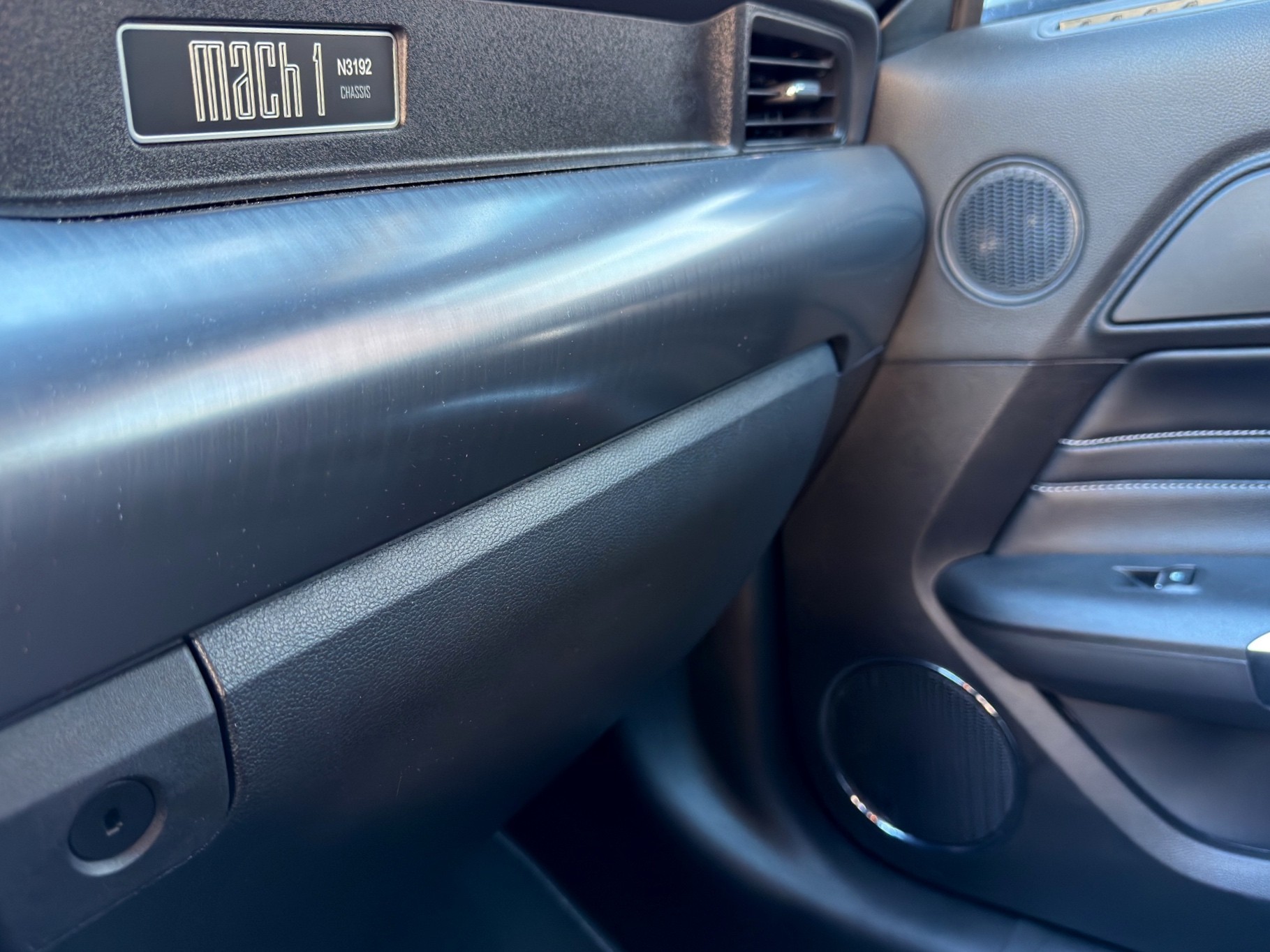 FORD Mustang Fastback 5.0 V8 Mach 1-image-26