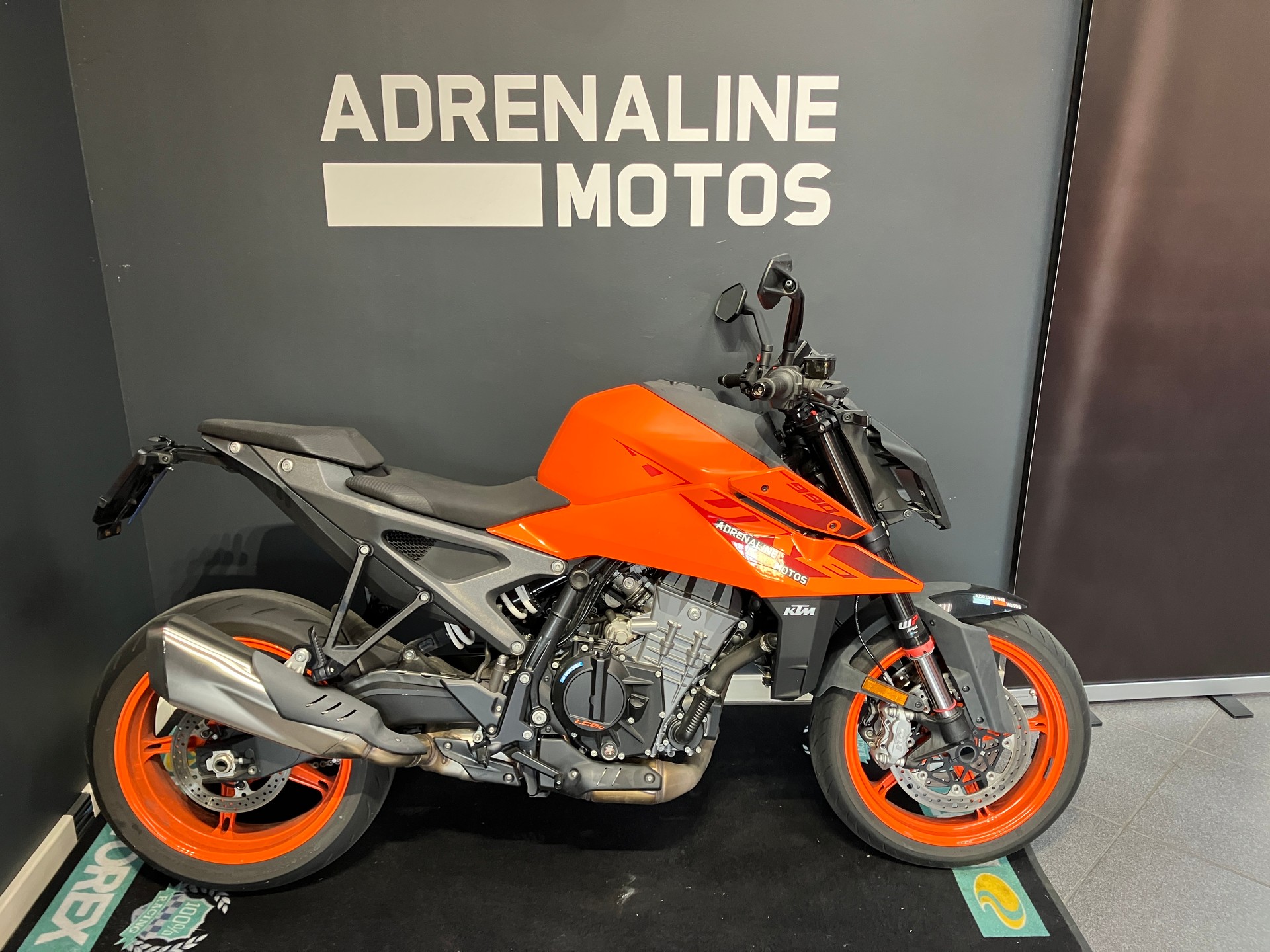 KTM 990 Duke-image-0