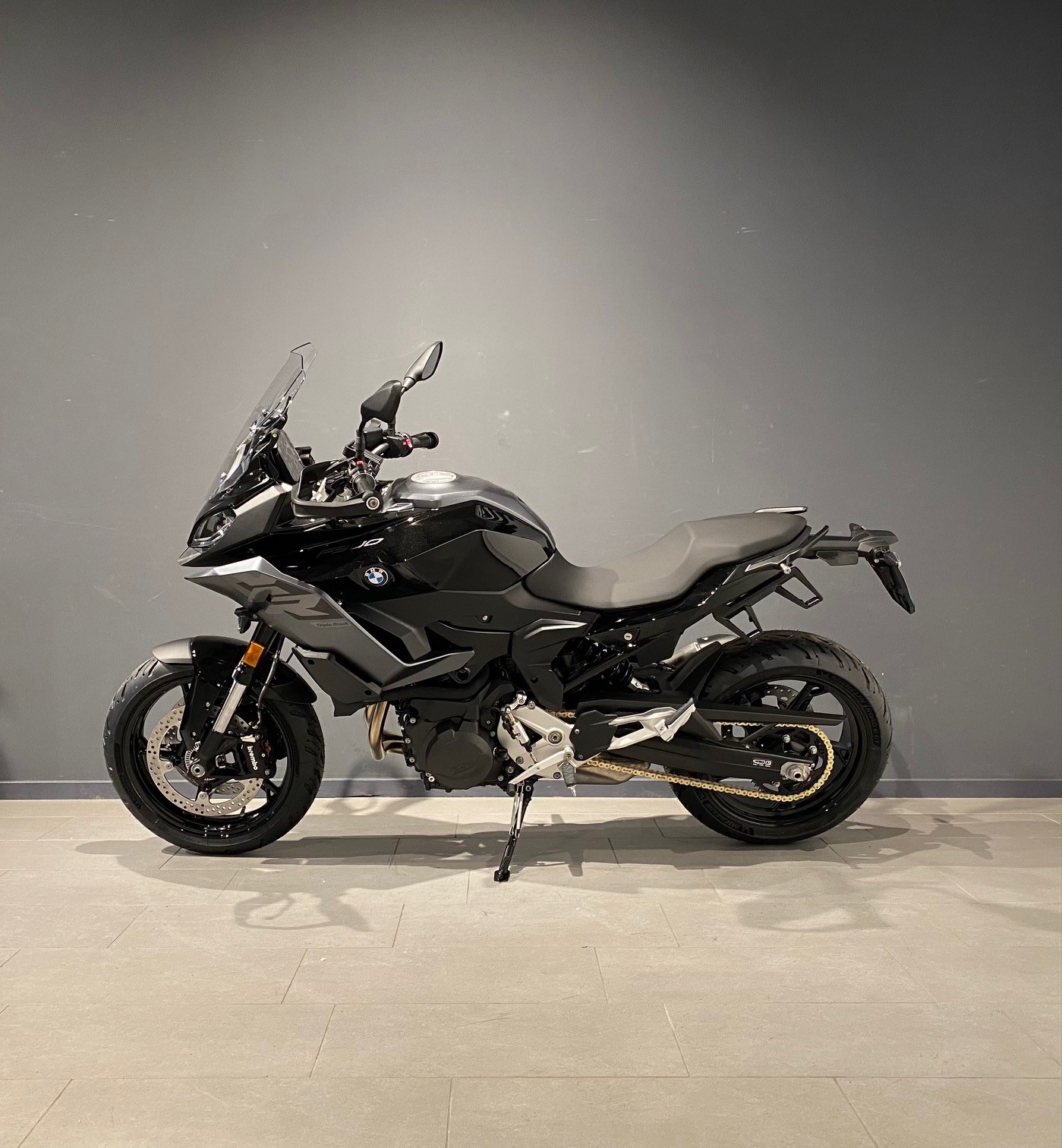 BMW F 900 XR A2 (35kW)-image-3