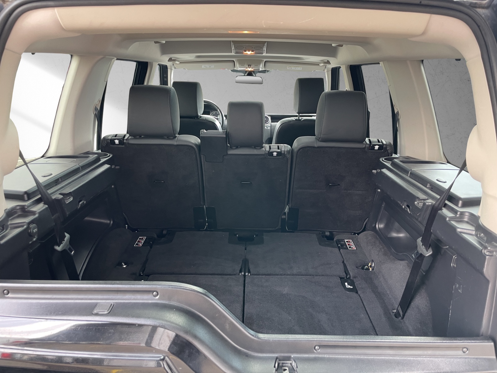 LAND ROVER Discovery 3.0 V6 SC SE-image-12