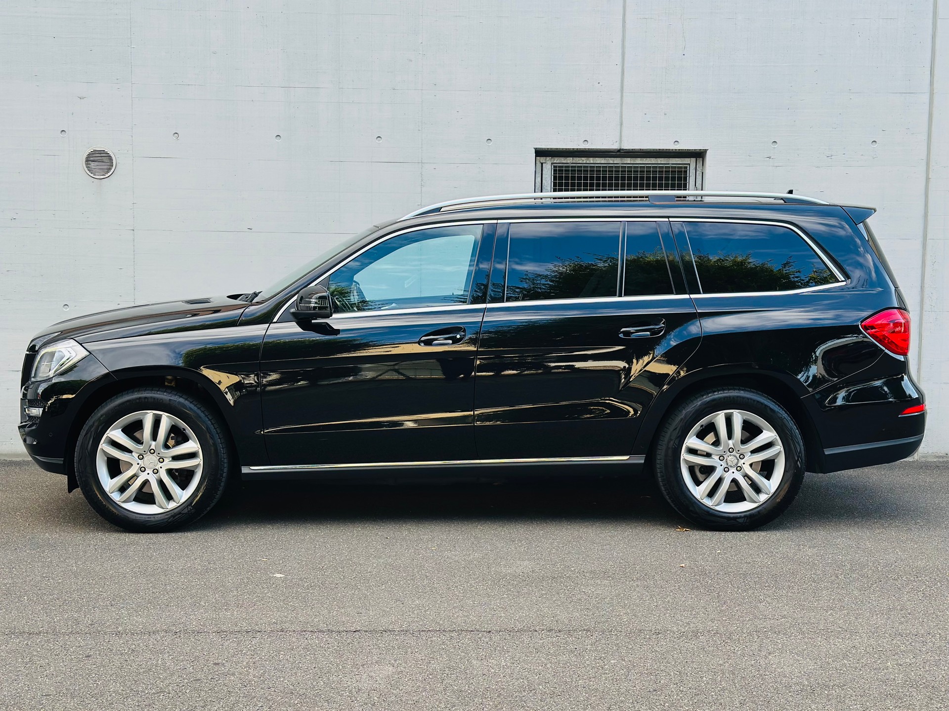 MERCEDES-BENZ GL 350 AHK 3500Kg FRISCH MFK-image-2