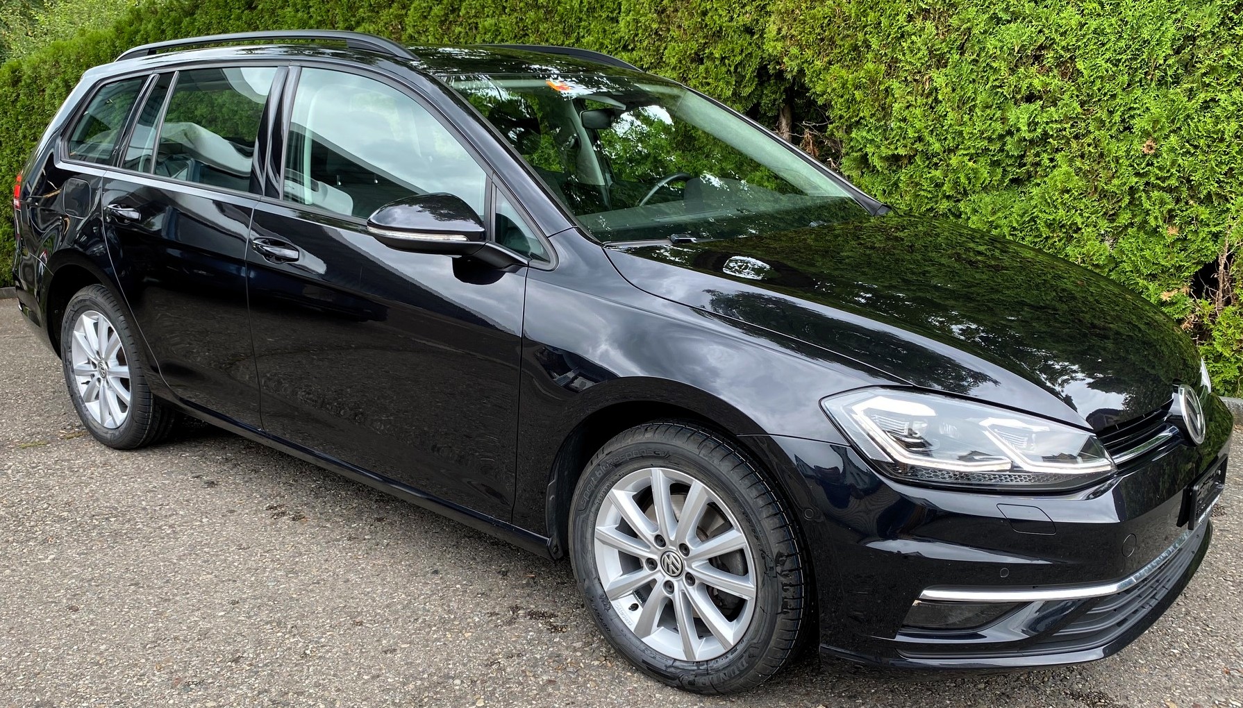 VW Golf Variant 2.0 TDI Comfortline DSG-image-1