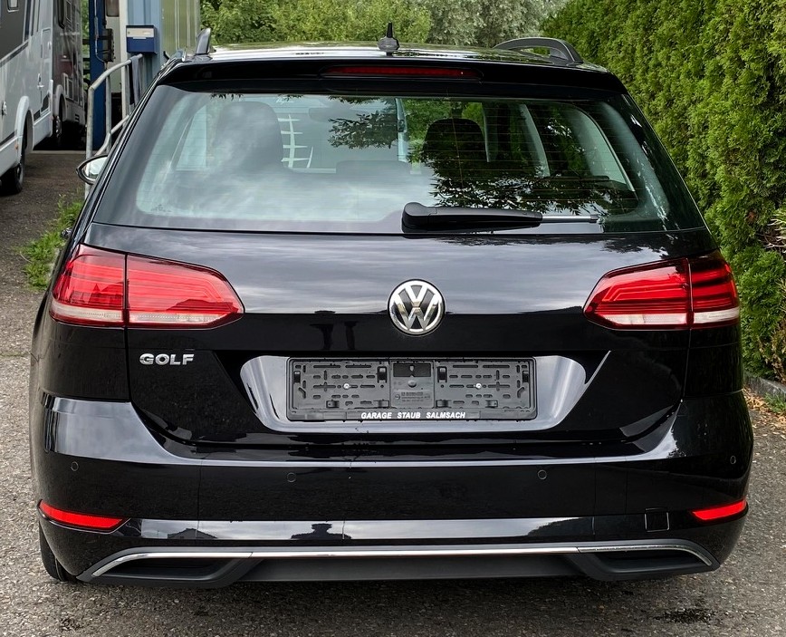 VW Golf Variant 2.0 TDI Comfortline DSG-image-7
