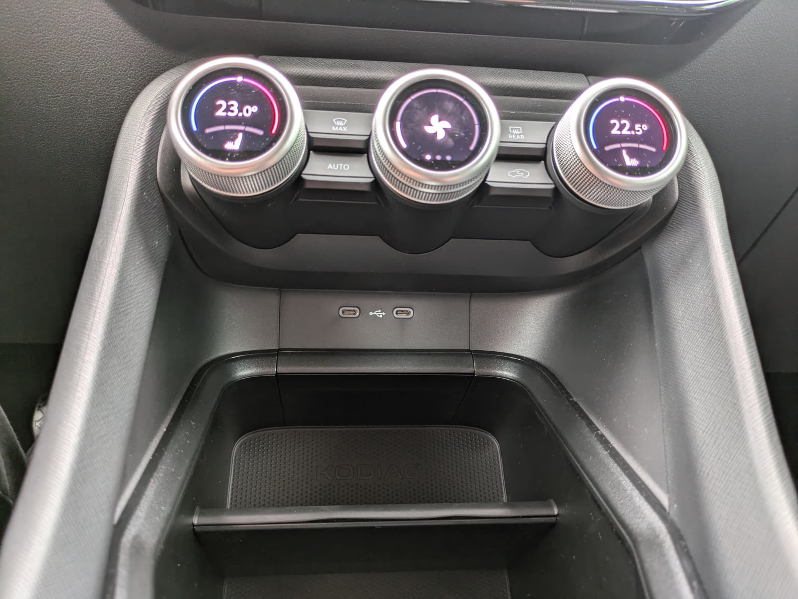 SKODA Kodiaq 2.0 TDI Selection 4x4-image-27