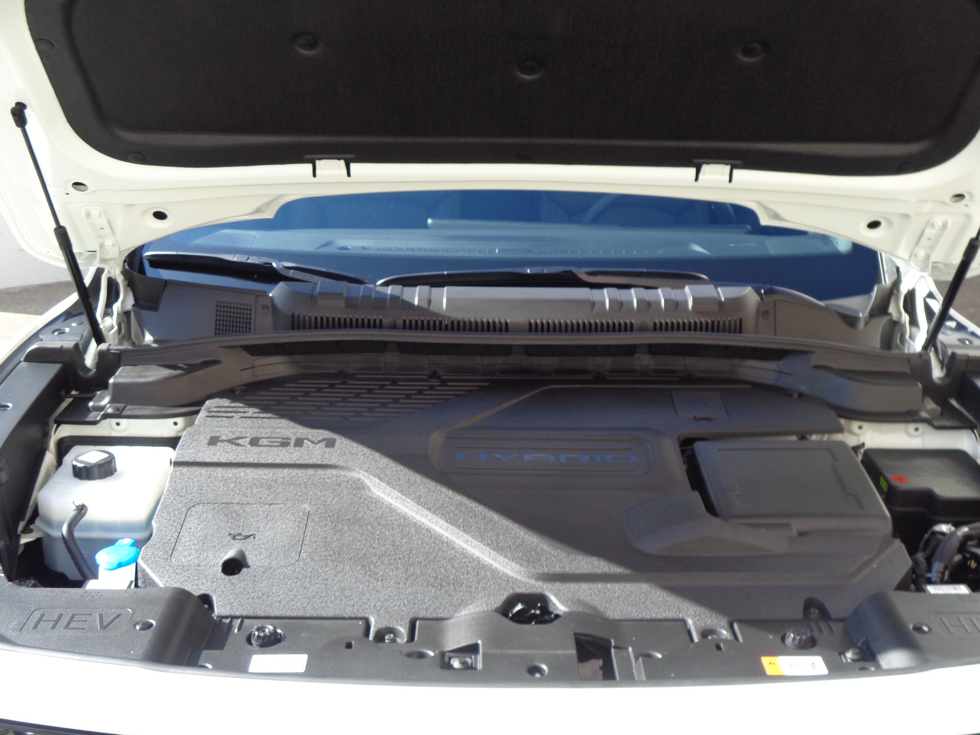 KGM-SsangYong Torres 1.5 TGDI Hybrid HEVTitanium AT-image-14