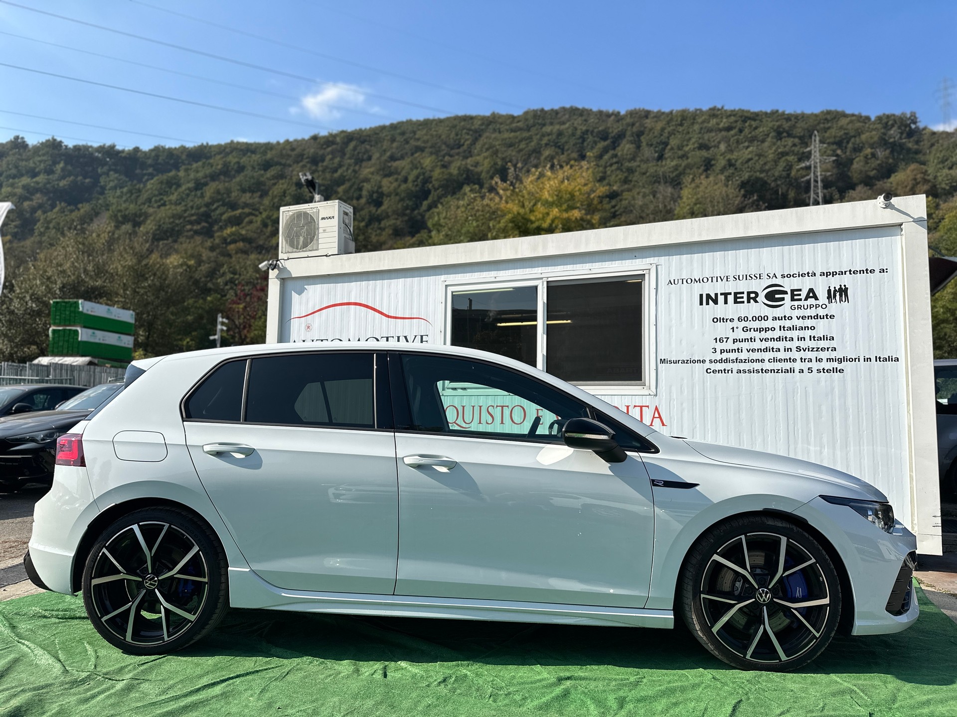 VW Golf 2.0 TSI R DSG 4Motion-image-4