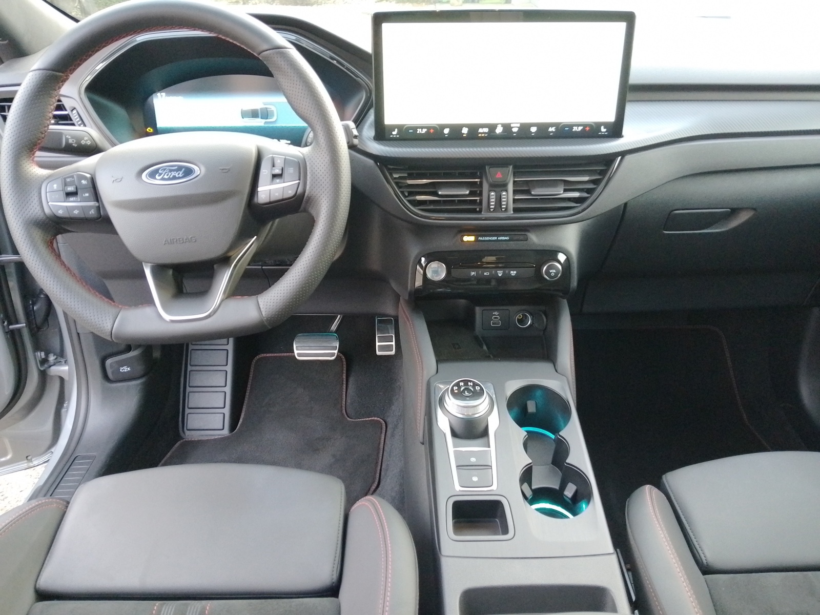 FORD Kuga 2.5 Plug-in Hybrid ST-Line X-image-4