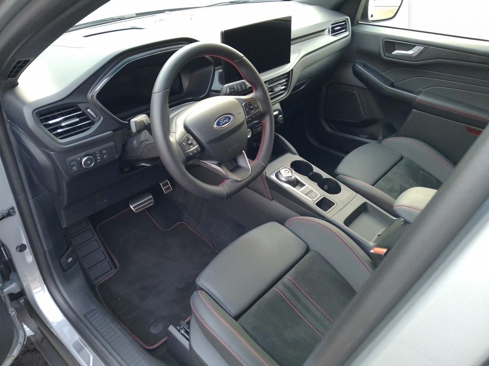 FORD Kuga 2.5 Plug-in Hybrid ST-Line X-image-5