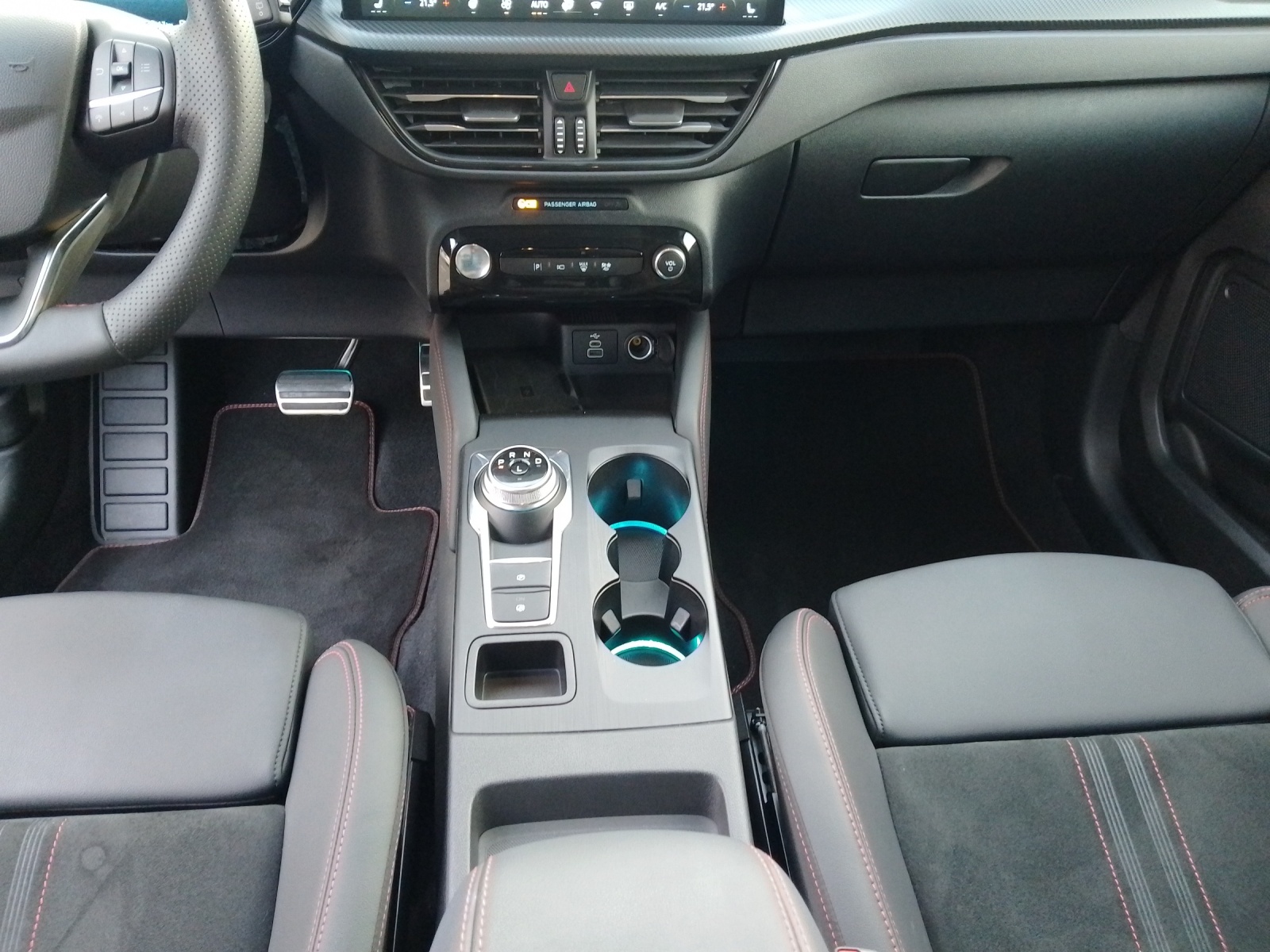 FORD Kuga 2.5 Plug-in Hybrid ST-Line X-image-8