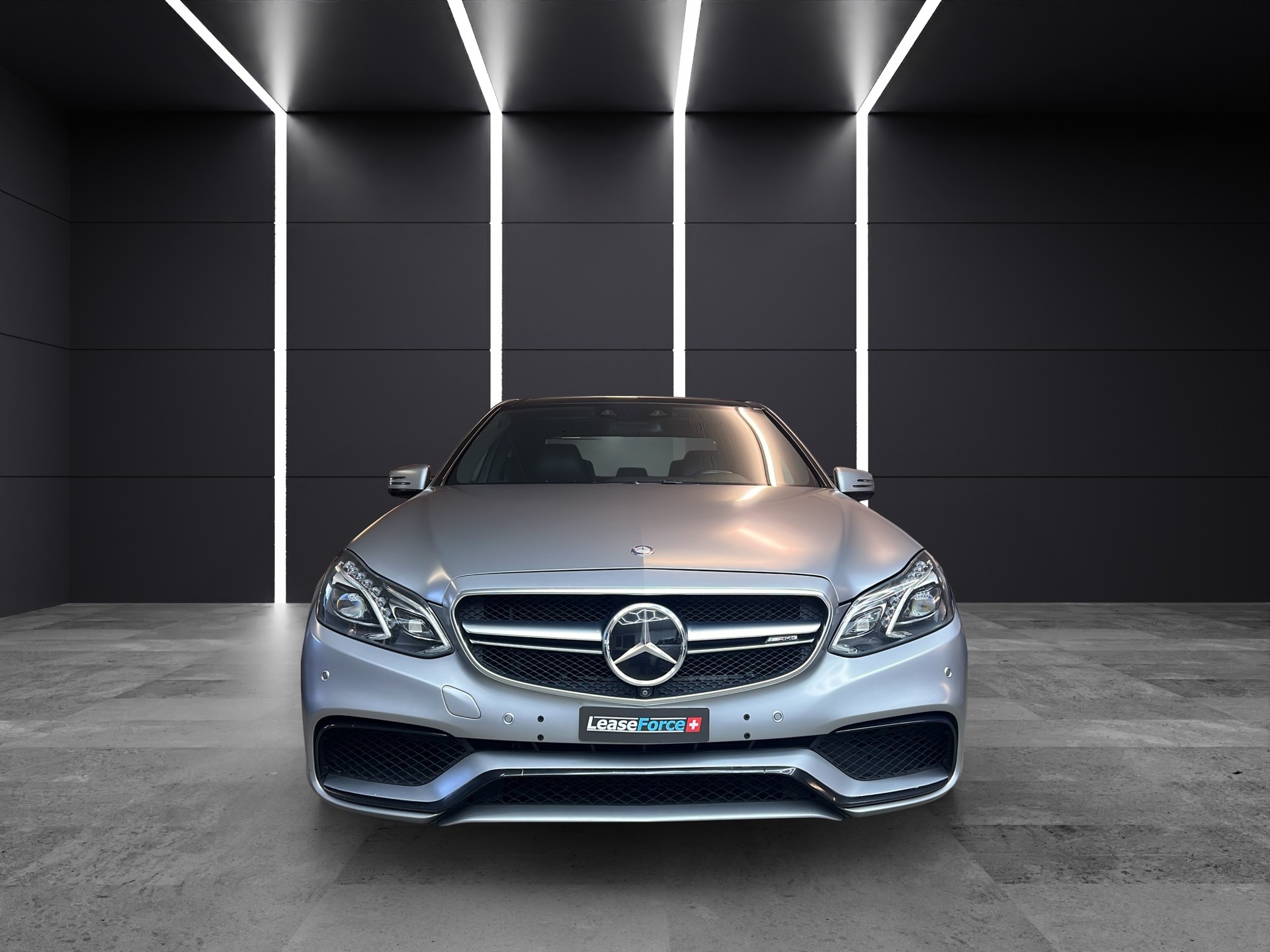 MERCEDES-BENZ E 63 AMG 4Matic Speedshift Frozen Grey Matt mit 750PS & 1000Nm-image-5