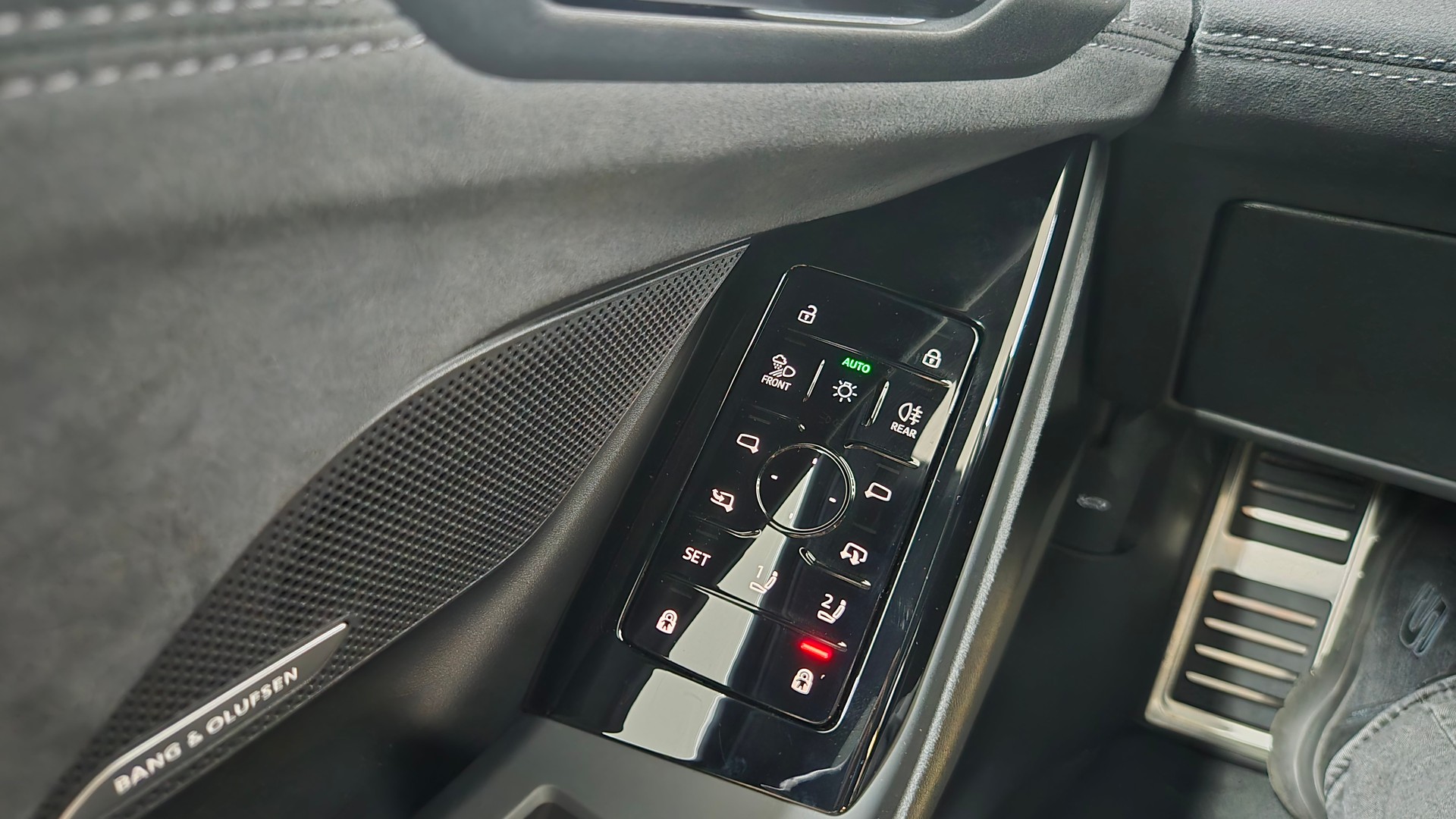 AUDI A6 Avant e-tron quattro-image-14