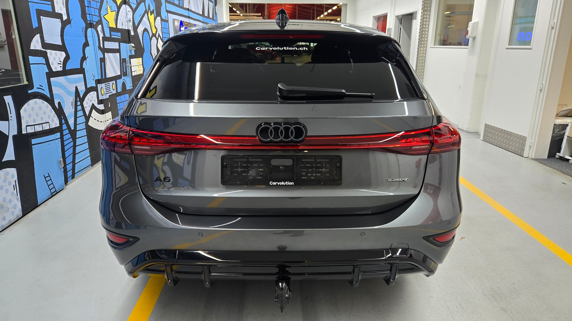 AUDI A6 Avant e-tron quattro-image-4