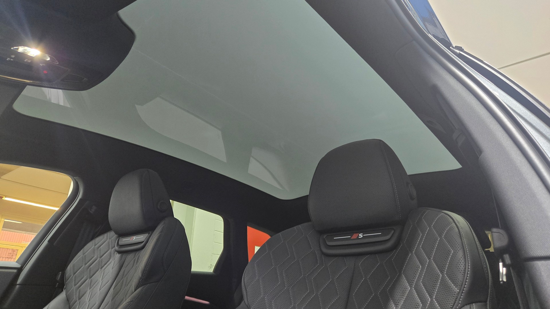 AUDI A6 Avant e-tron quattro-image-12