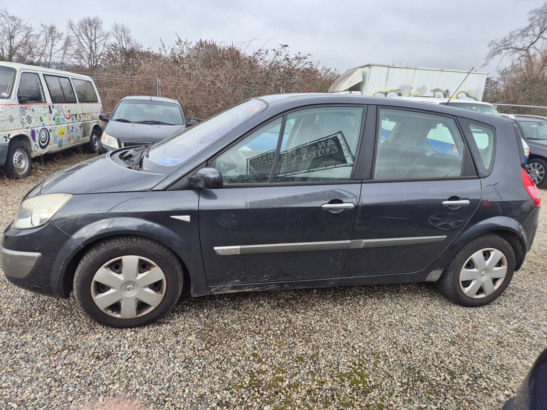 RENAULT MEGANE-image-7