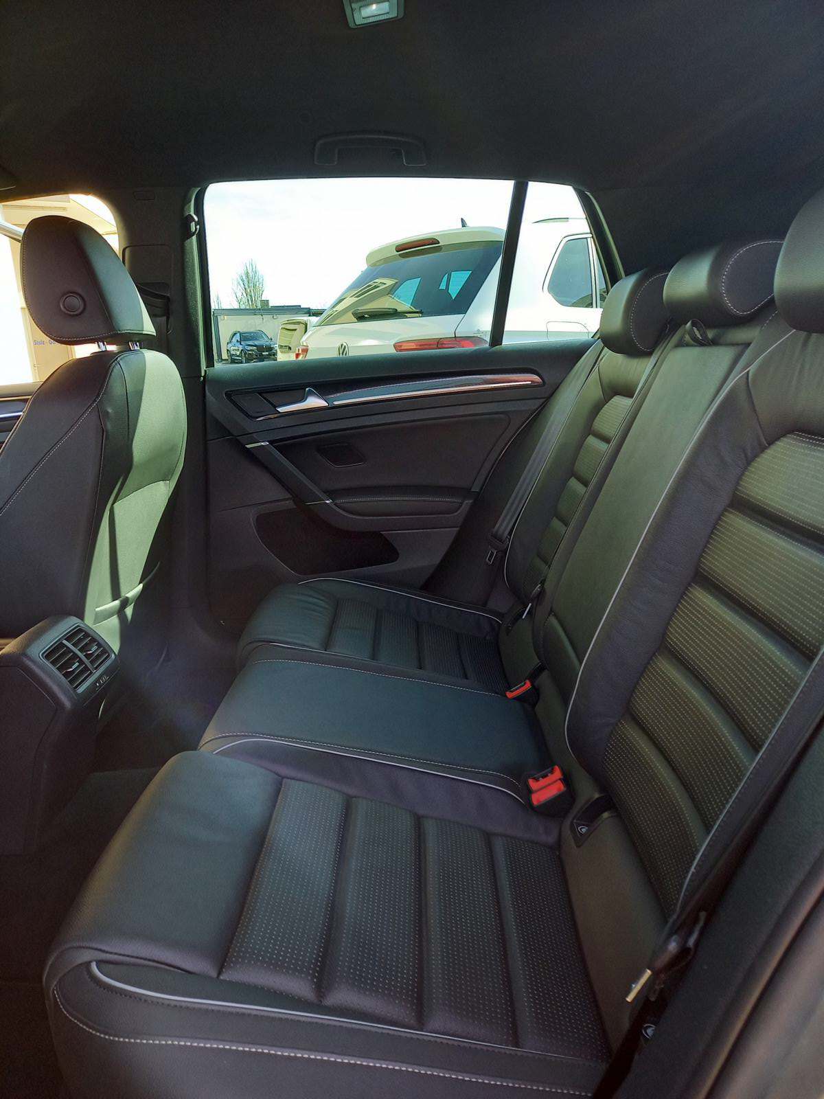 VW Golf 2.0 TSI R 4Motion *Handschalter*-image-14