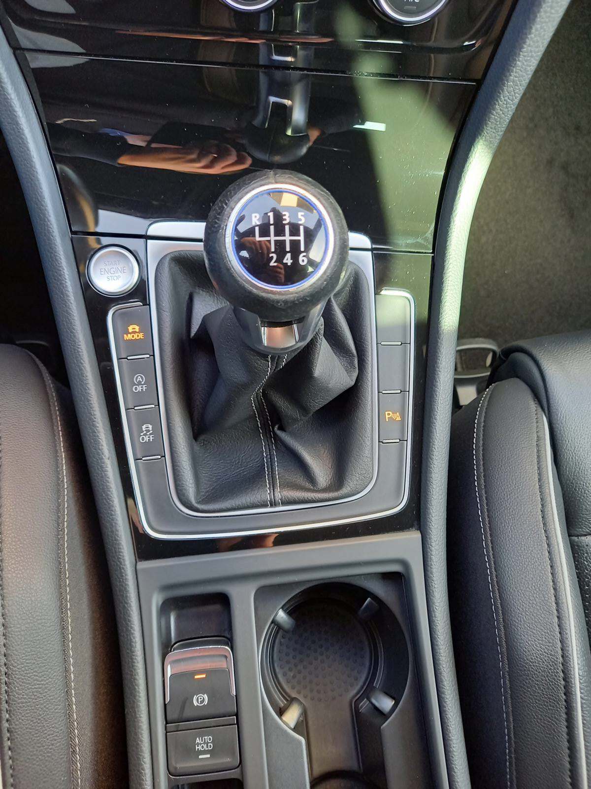 VW Golf 2.0 TSI R 4Motion *Handschalter*-image-10
