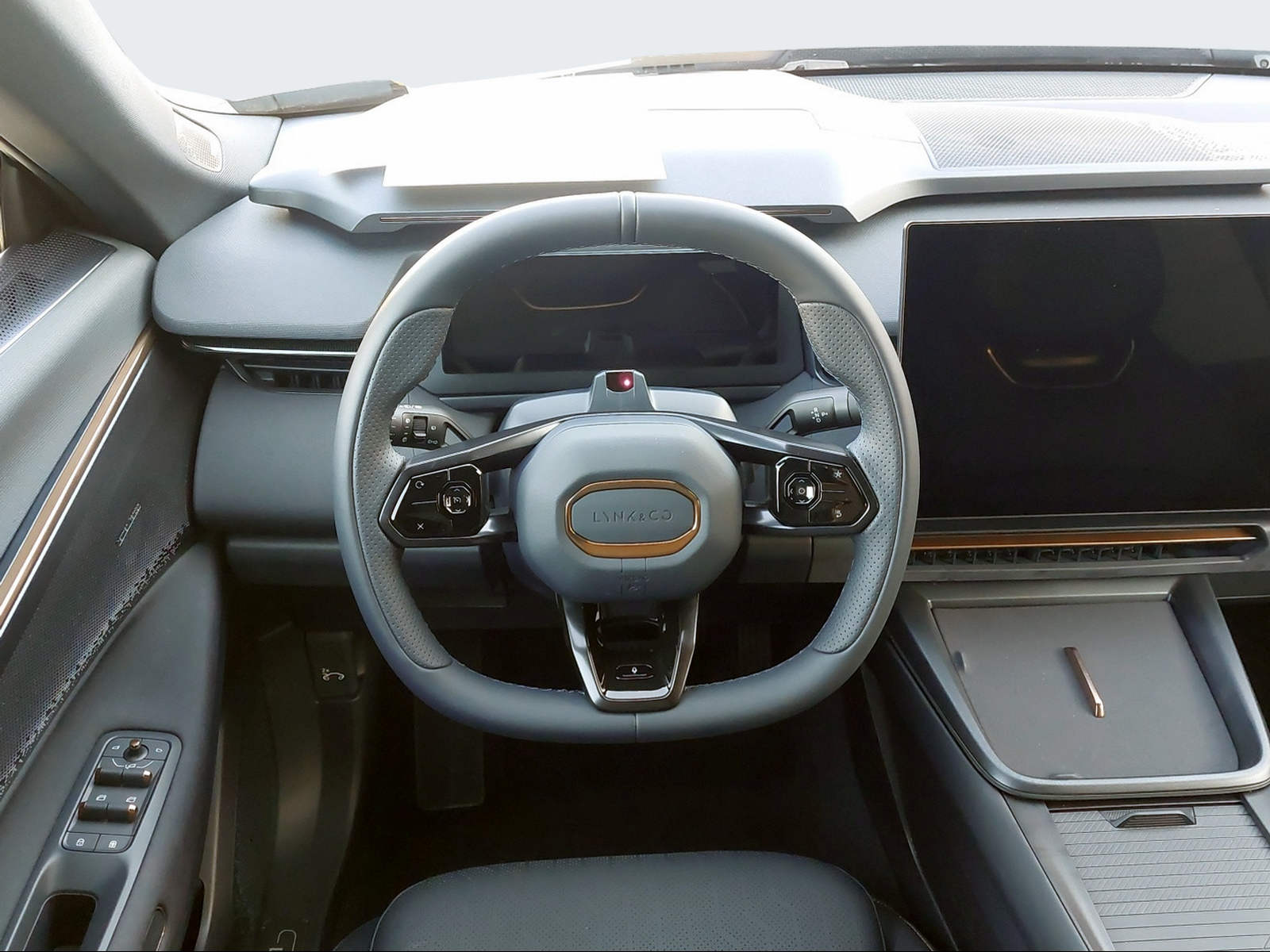 LYNK & CO 08-image-15