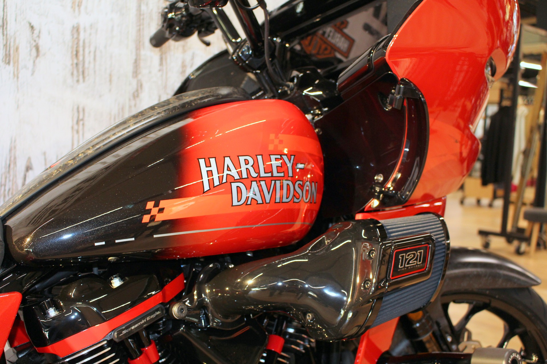 HARLEY-DAVIDSON FLTRXSTSE 121 CVO Road Glide ST-image-4