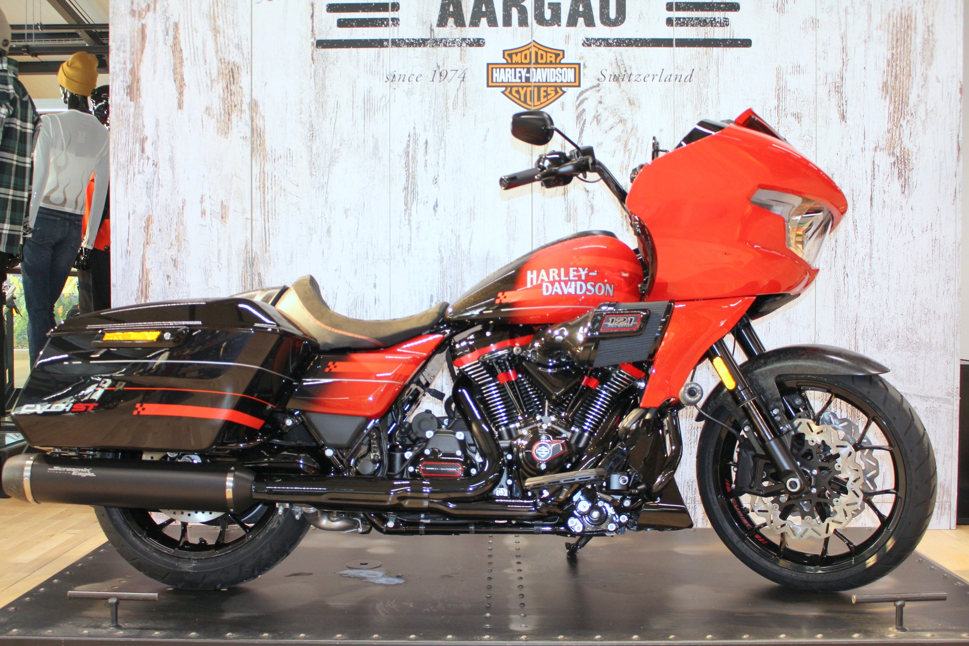 HARLEY-DAVIDSON FLTRXSTSE 121 CVO Road Glide ST-image-1