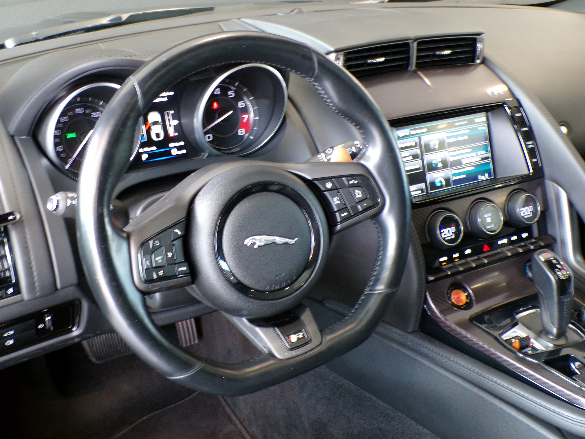JAGUAR F-Type Coupé R 5.0 V8 S/C-image-13