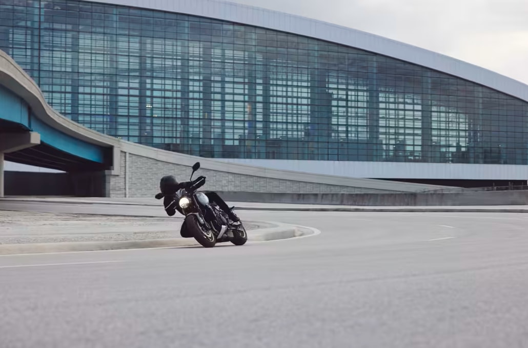 TRIUMPH Trident 800-image-4