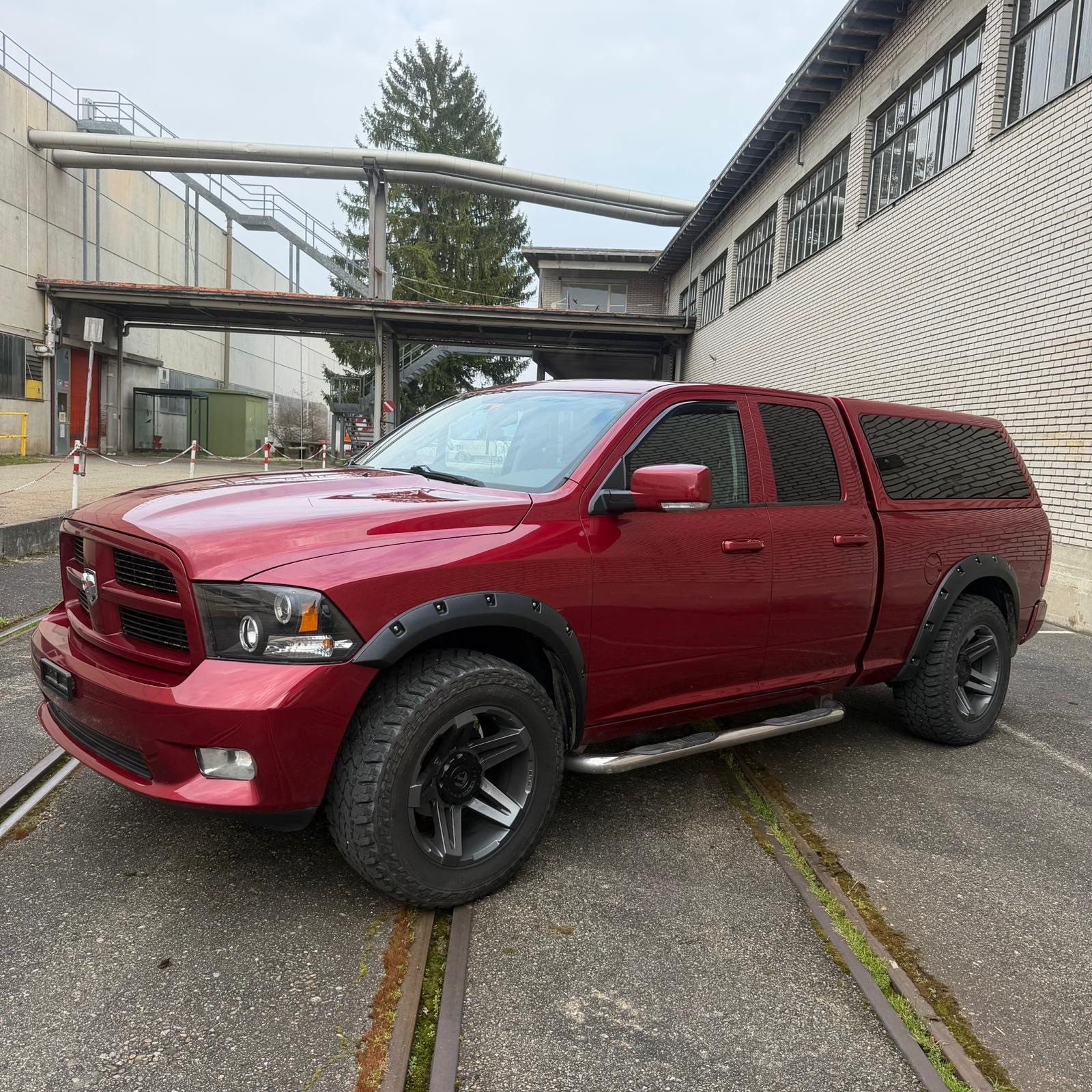 DODGE 1500-showroom-element-3