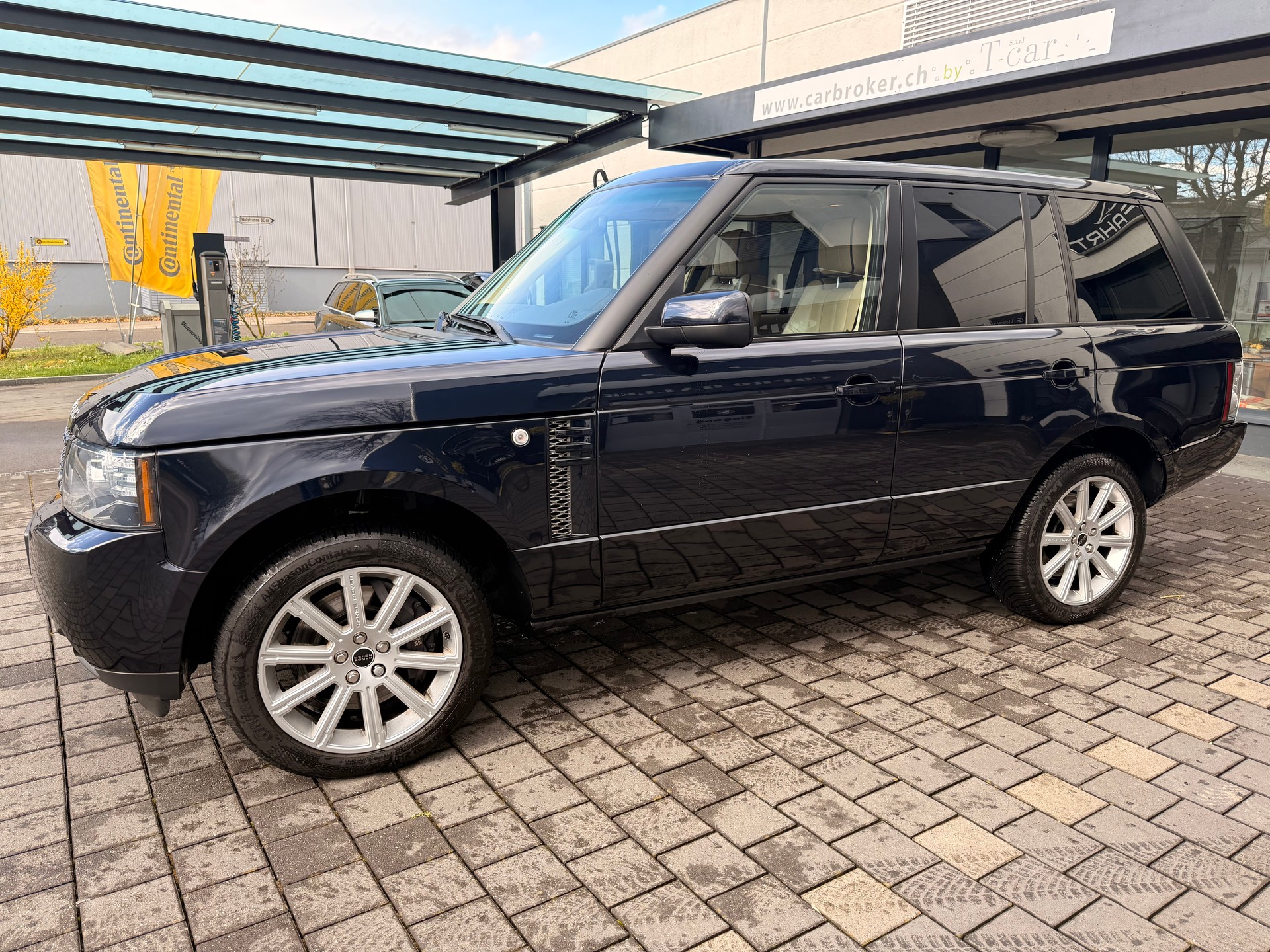 LAND ROVER Range Rover 4.4 TDV8 Vogue Automatic-image-2
