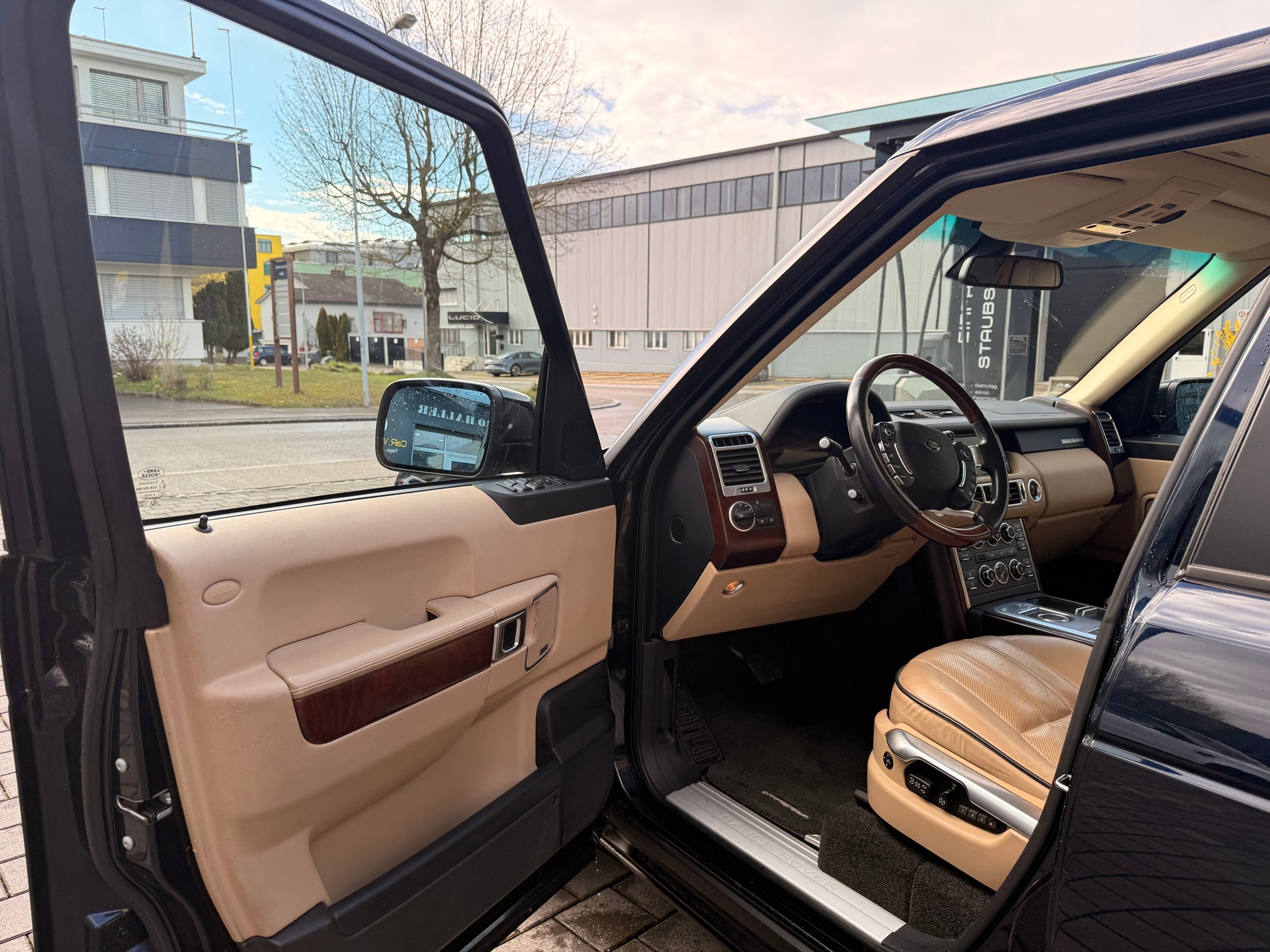 LAND ROVER Range Rover 4.4 TDV8 Vogue Automatic-image-11