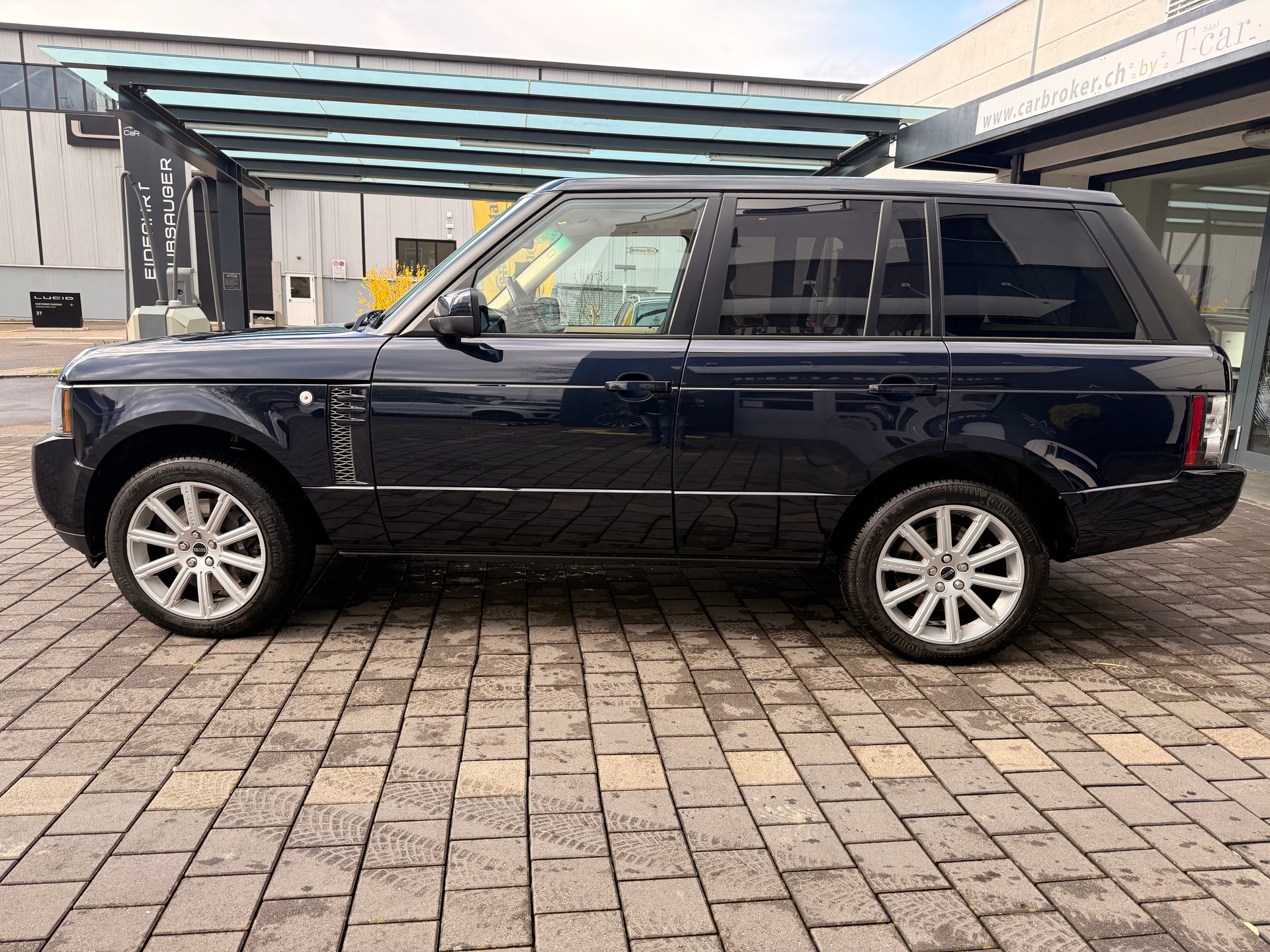 LAND ROVER Range Rover 4.4 TDV8 Vogue Automatic-image-3