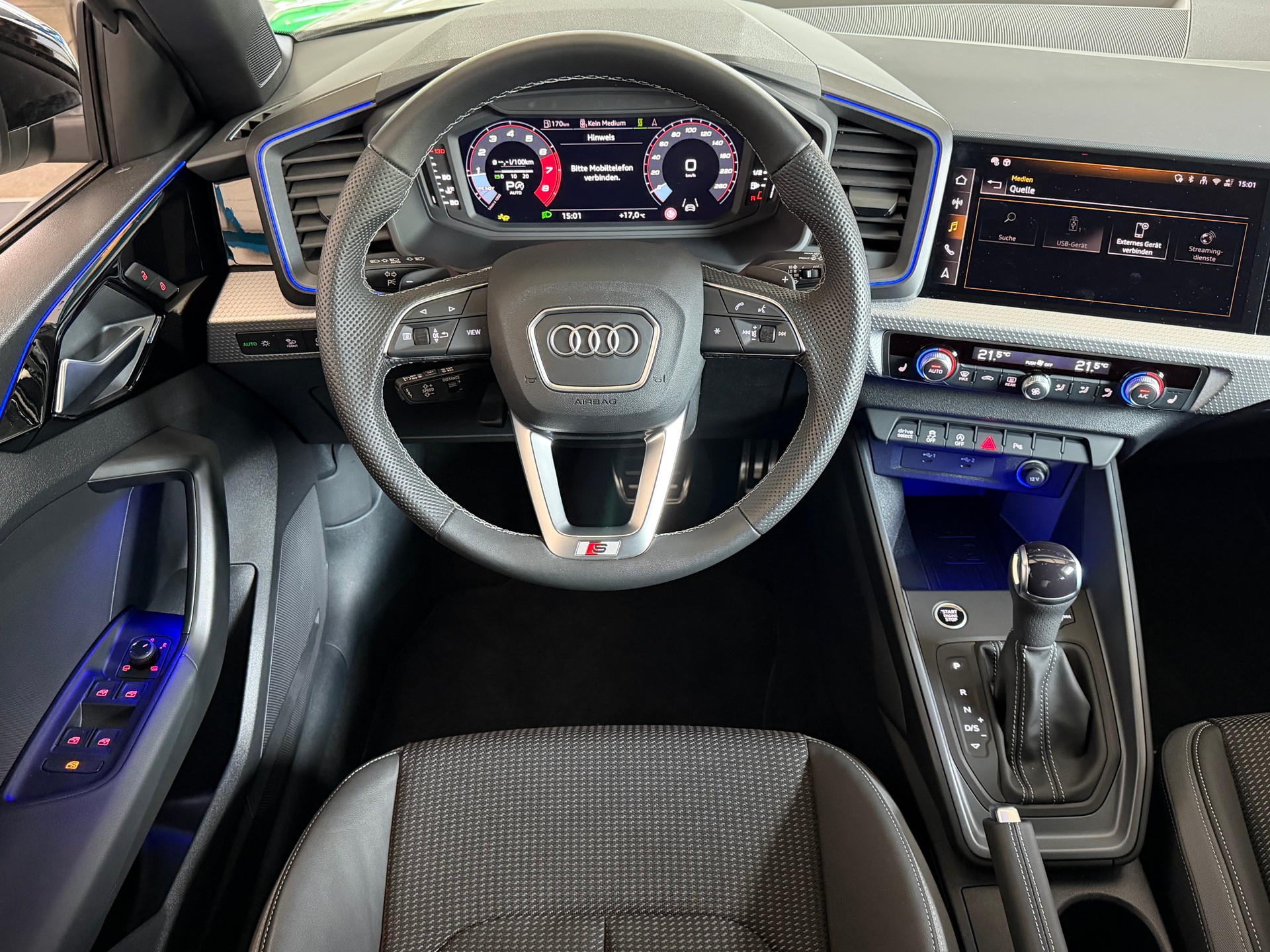 AUDI A1 Sportback 40 TFSI S Line S-tronic / 207 Ps / 5-Jahre Werksgarantie-showroom-element-3
