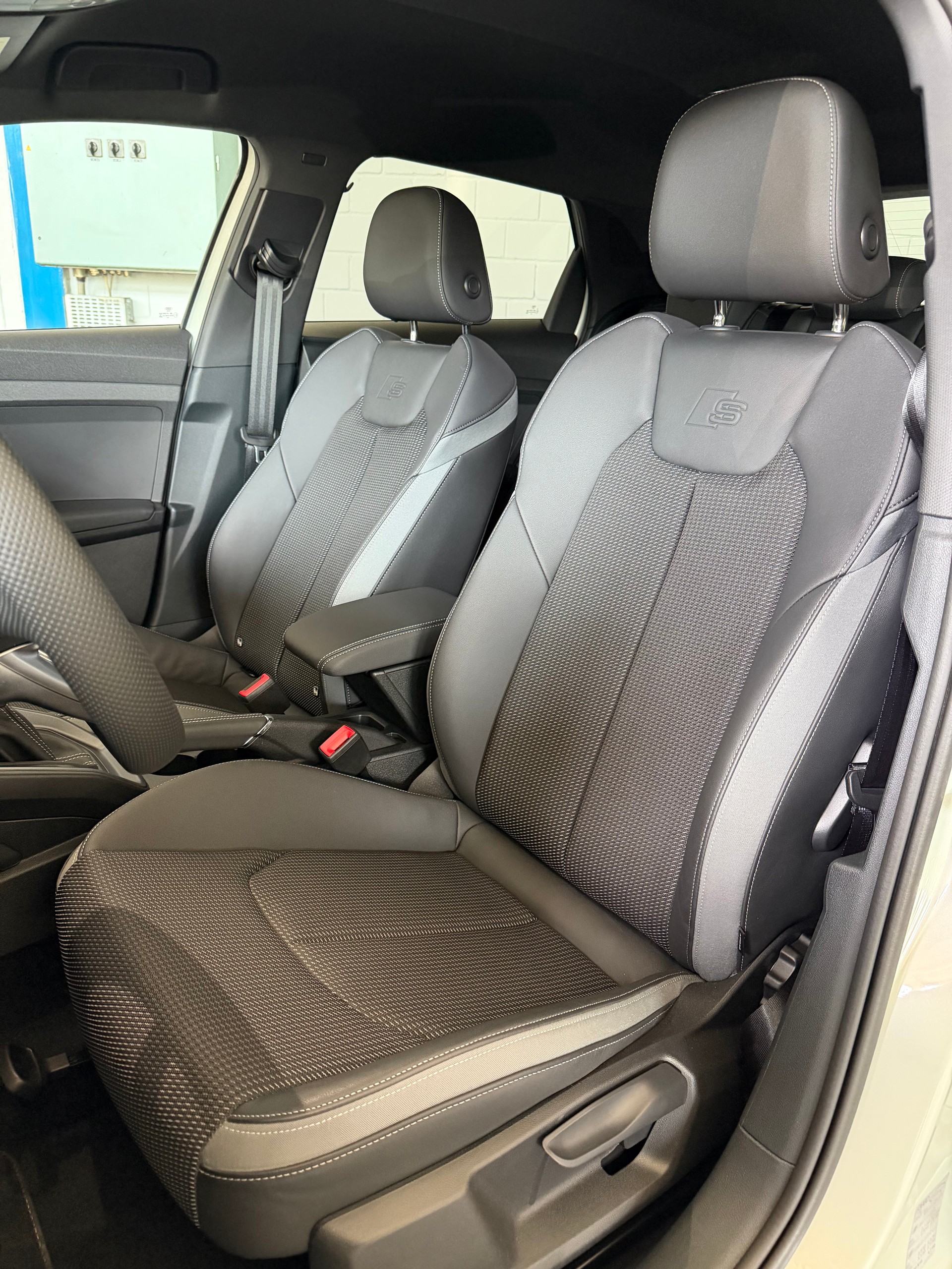 AUDI A1 Sportback 40 TFSI S Line S-tronic / 207 Ps / 5-Jahre Werksgarantie-image-4