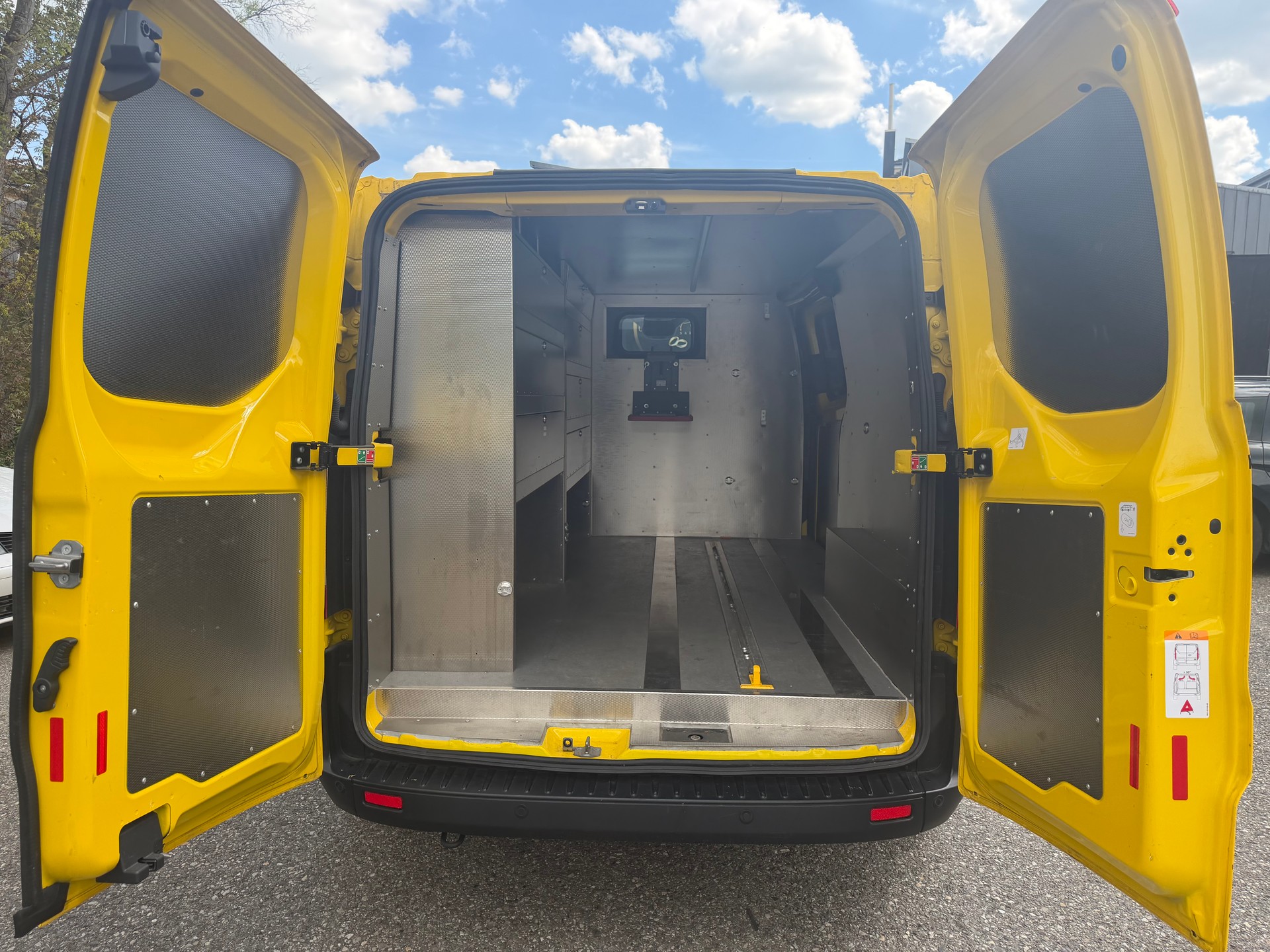 FORD Transit Custom Van 340 L2H1 Trend A * Gr. Navi * Klima * Tempomat * PDC V&H-RF-Kamera * Nutz. L. 1129Kg * Ab MFK-image-11