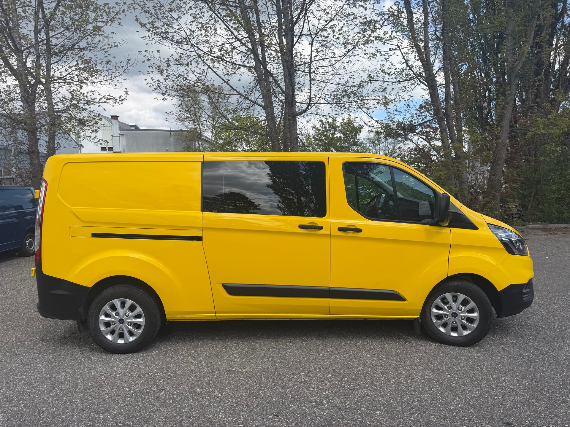 FORD Transit Custom Van 340 L2H1 Trend A * Gr. Navi * Klima * Tempomat * PDC V&H-RF-Kamera * Nutz. L. 1129Kg * Ab MFK-image-9