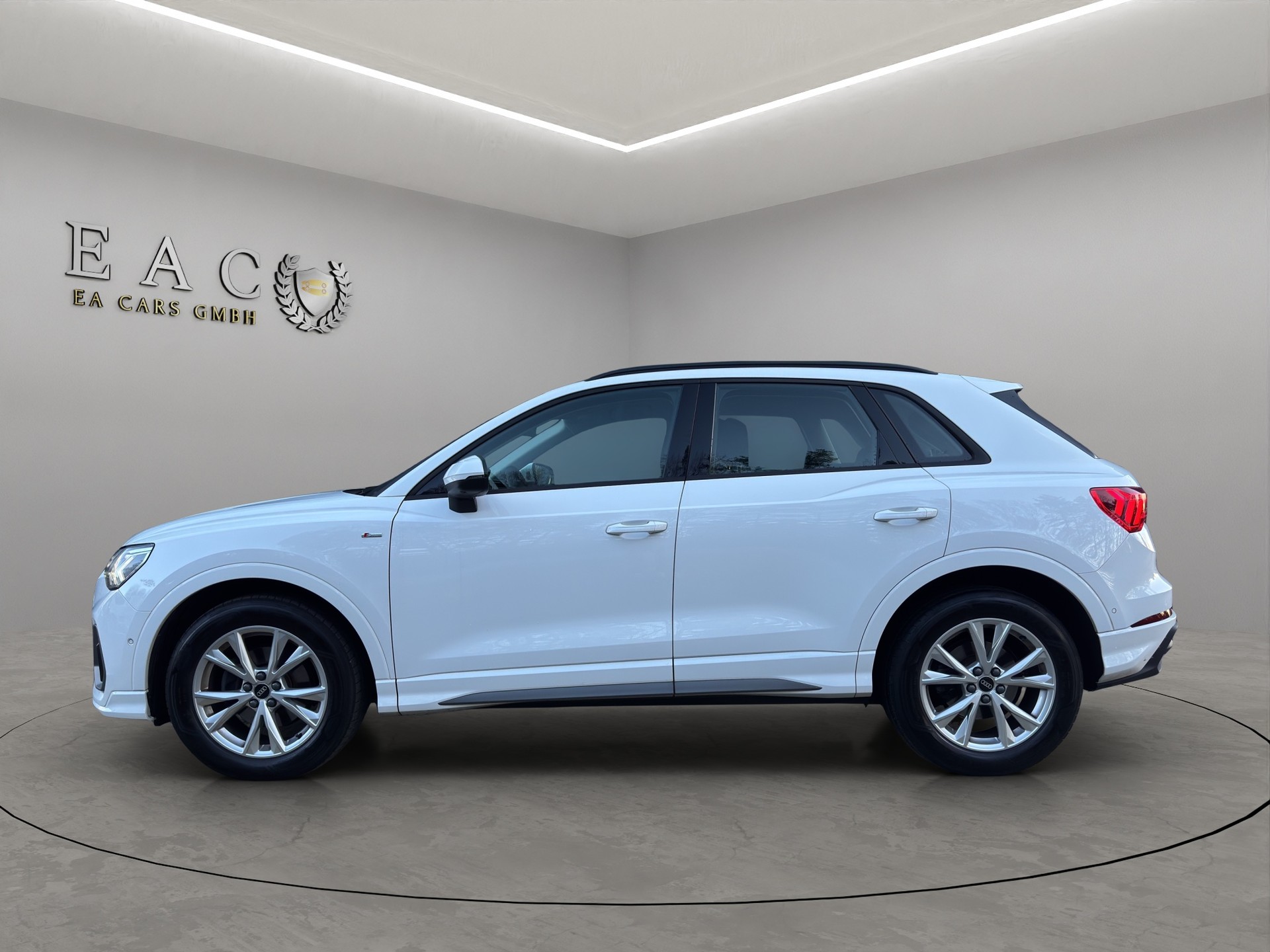 AUDI Q3 35 TDI S line quattro S-tronic-showroom-element-1