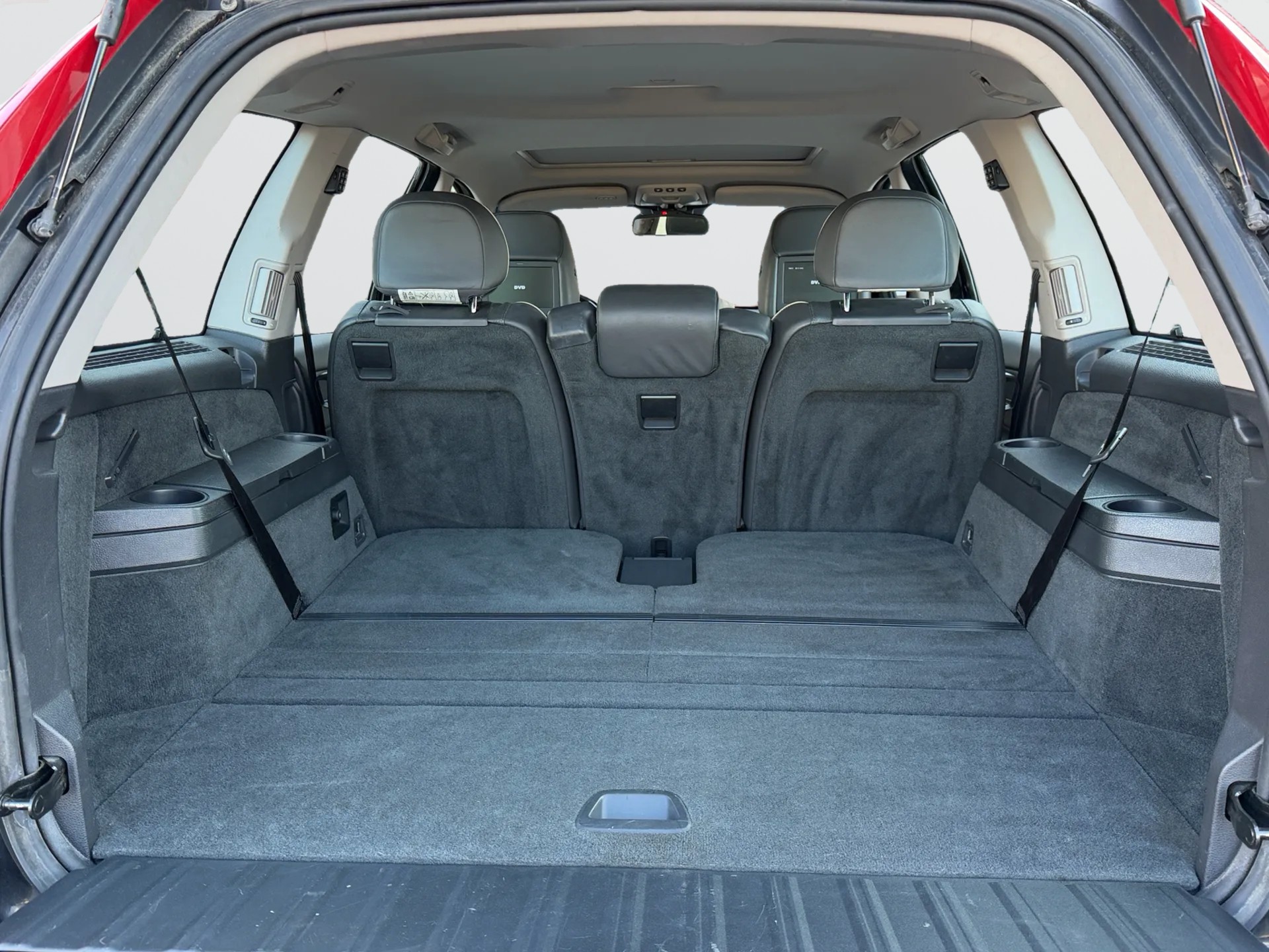 VOLVO XC90 D5 AWD Executive Geartronic 7 Places-image-12