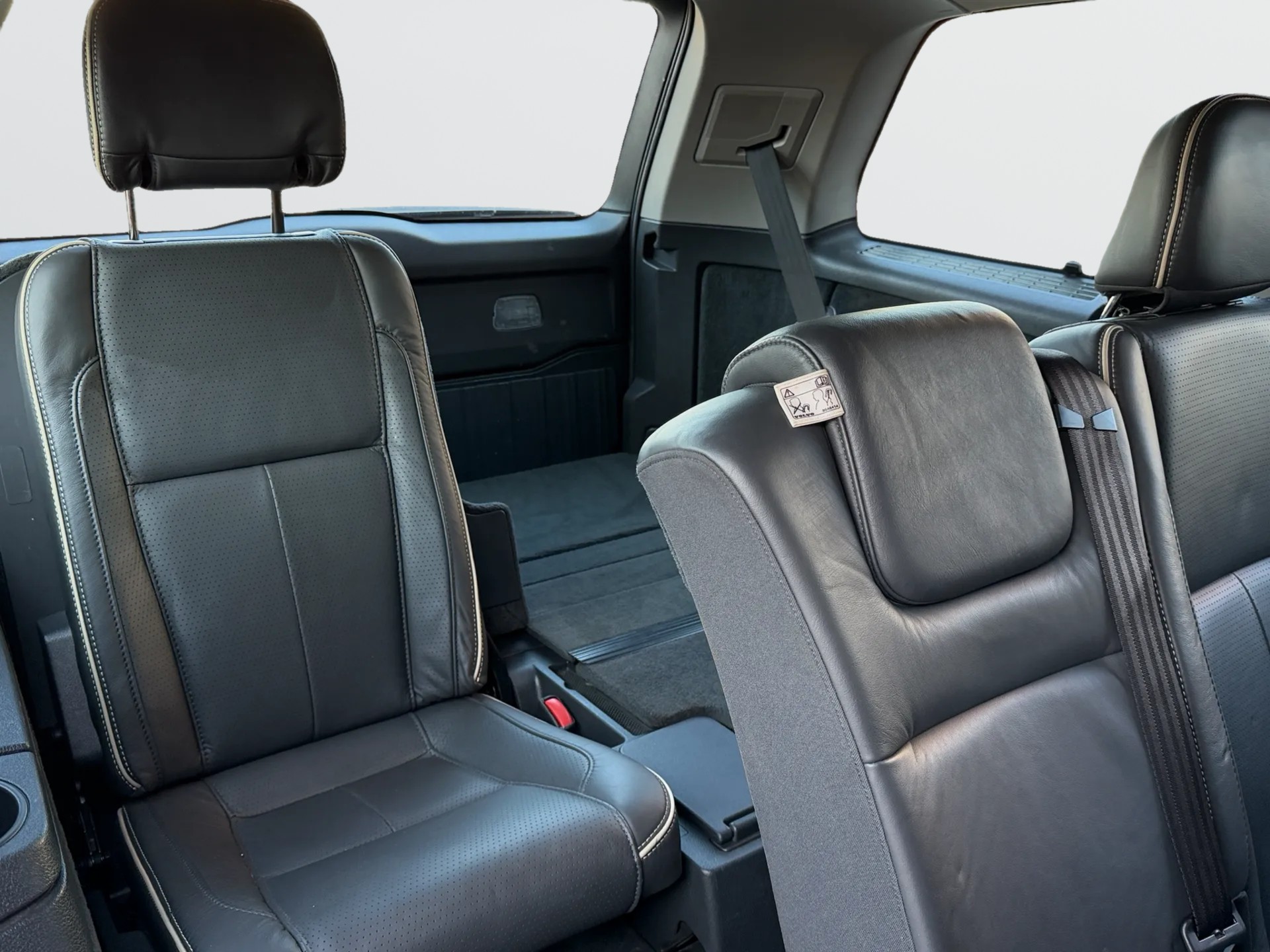 VOLVO XC90 D5 AWD Executive Geartronic 7 Places-image-19