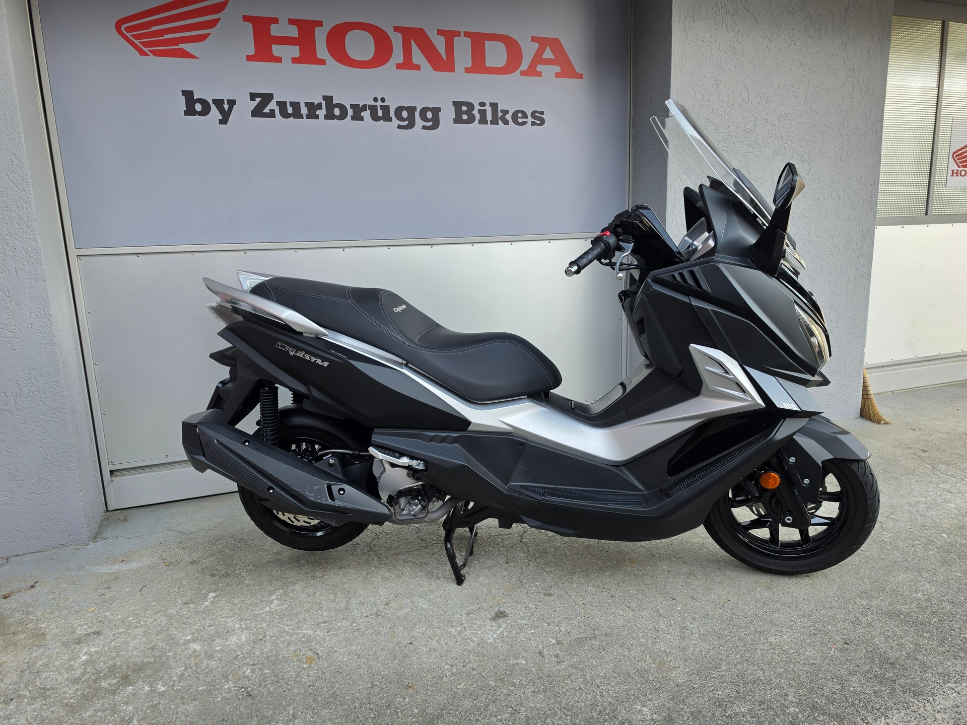 SYM Cruisym 300 i ABS-image-4