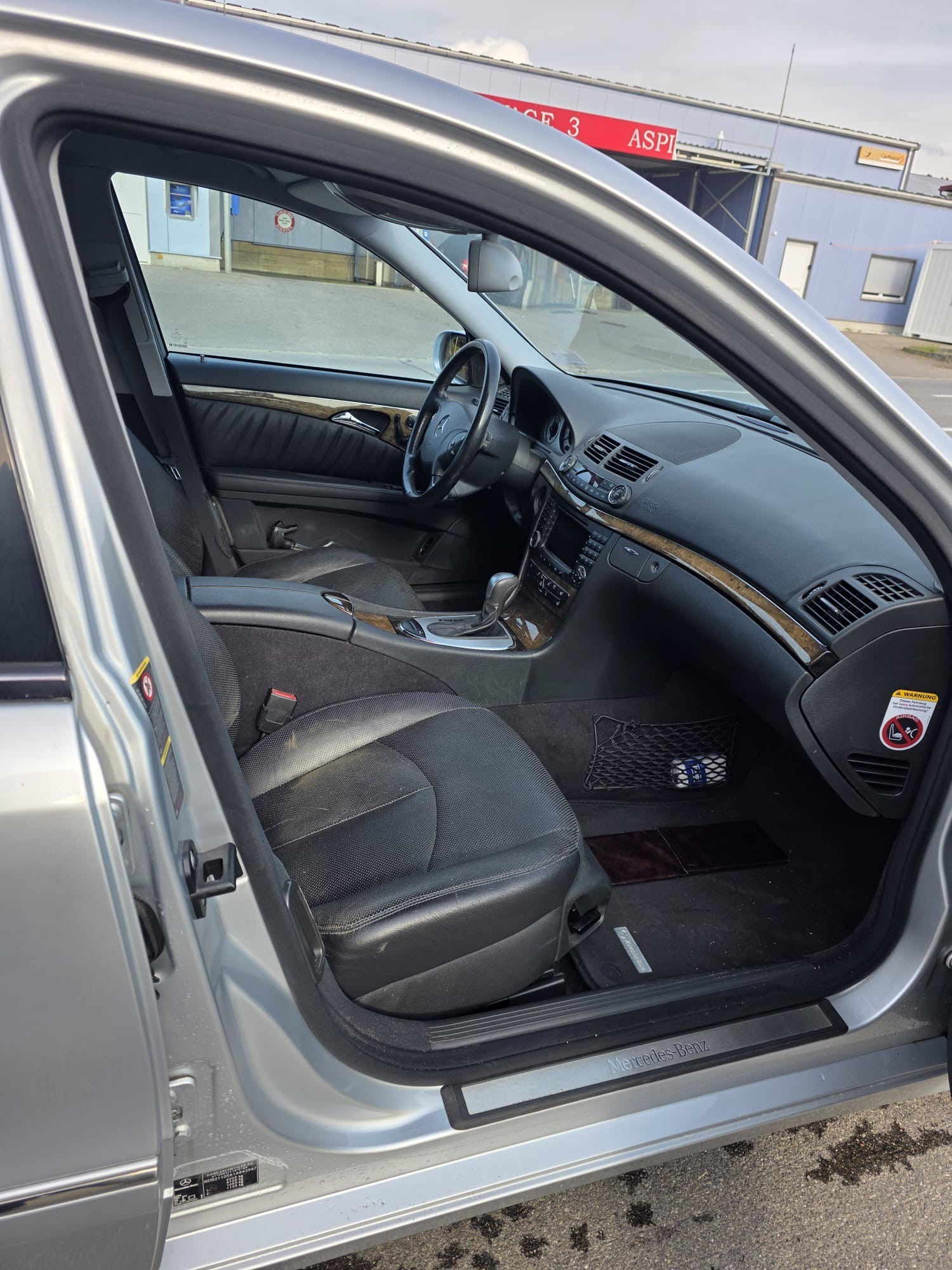 MERCEDES-BENZ E 350 Avantgarde 7G-Tronic-image-9