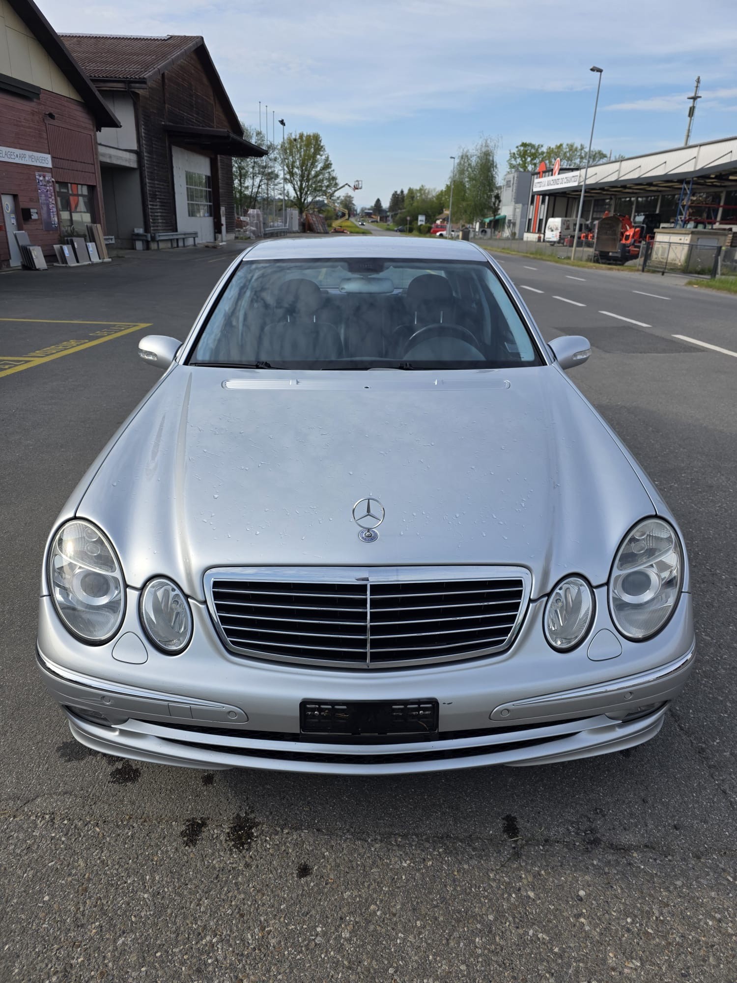 MERCEDES-BENZ E 350 Avantgarde 7G-Tronic-image-4