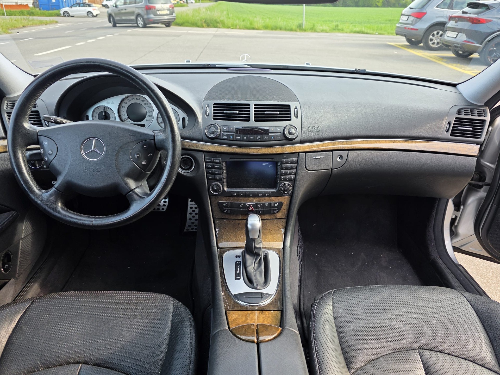 MERCEDES-BENZ E 350 Avantgarde 7G-Tronic-image-8