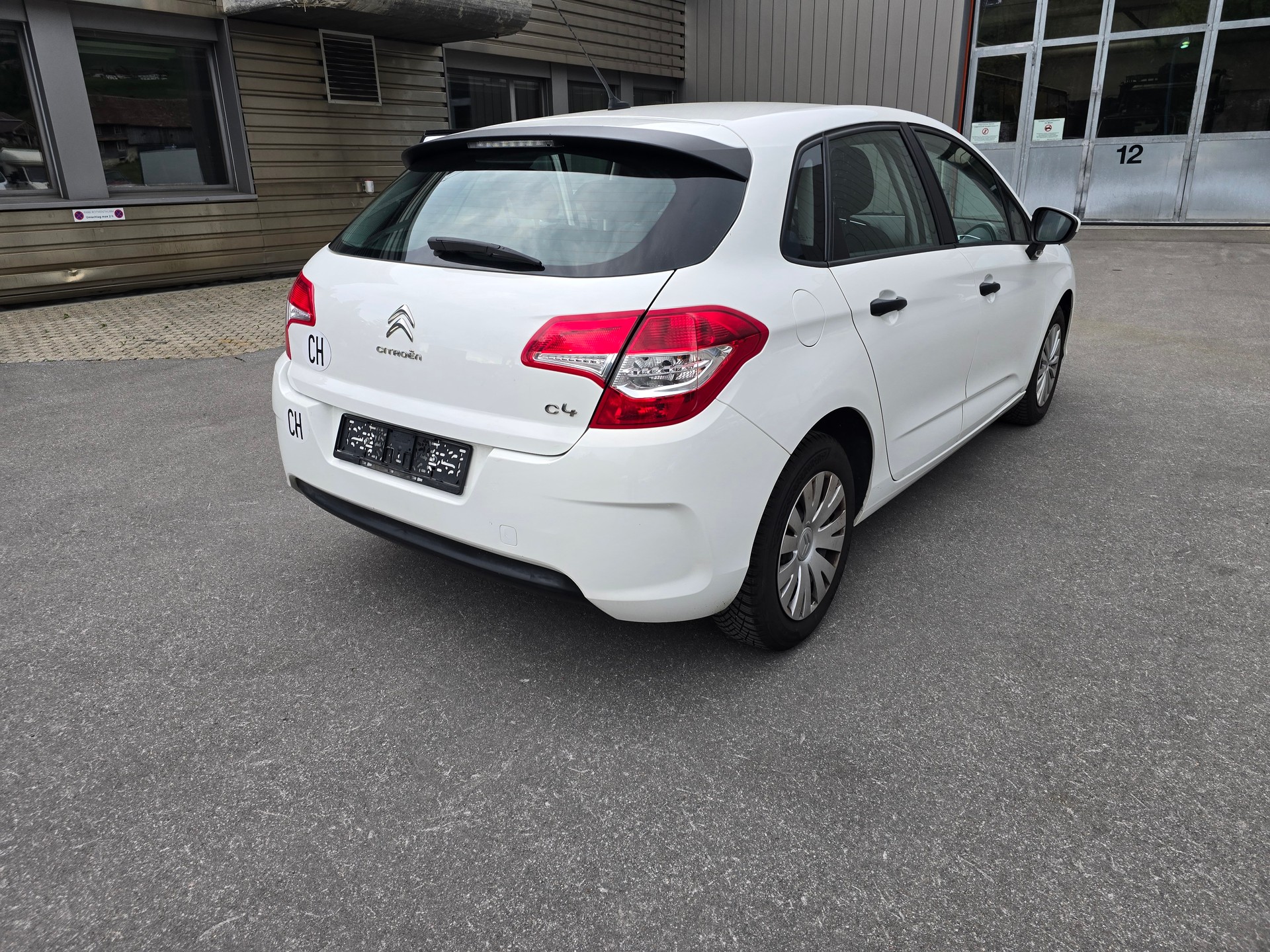 CITROEN C4 Berline 1.4 VTi Attraction-image-7